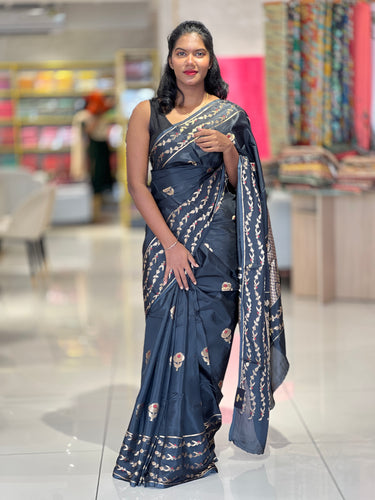 Floral Zari Woven Banarasi Silk Saree  | NN333
