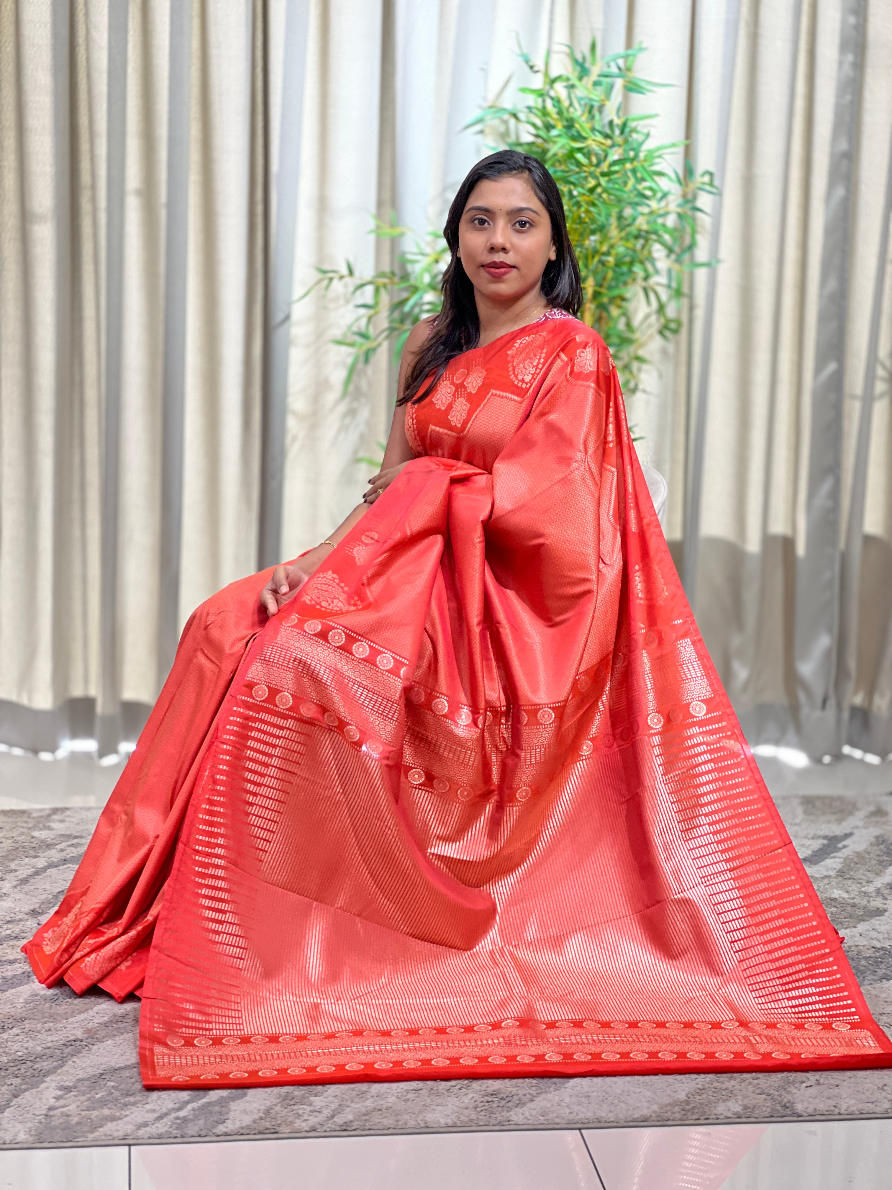 Thread Woven Pattern Soft Silk Saree | RVS282