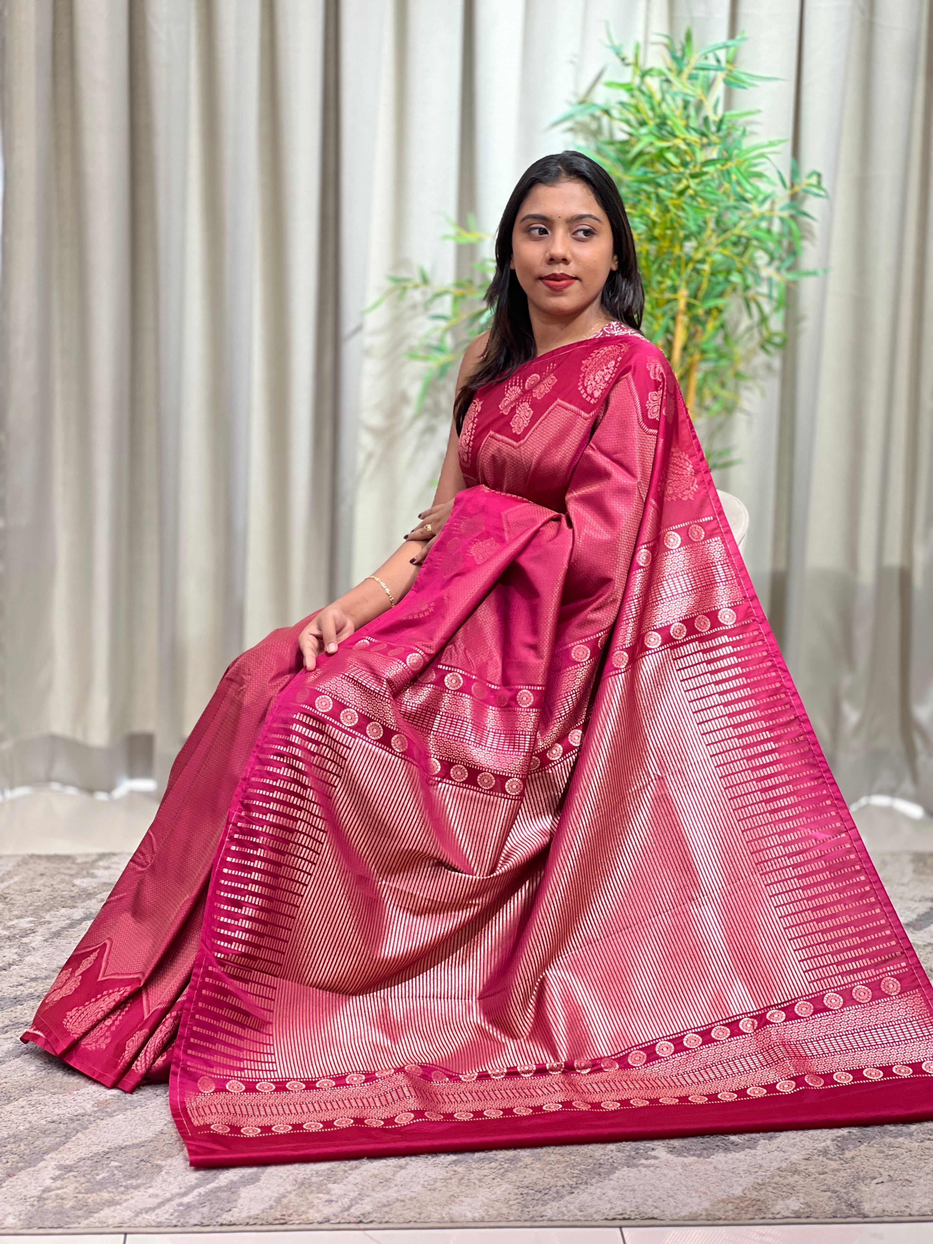 Thread Woven Pattern Soft Silk Saree | RVS287