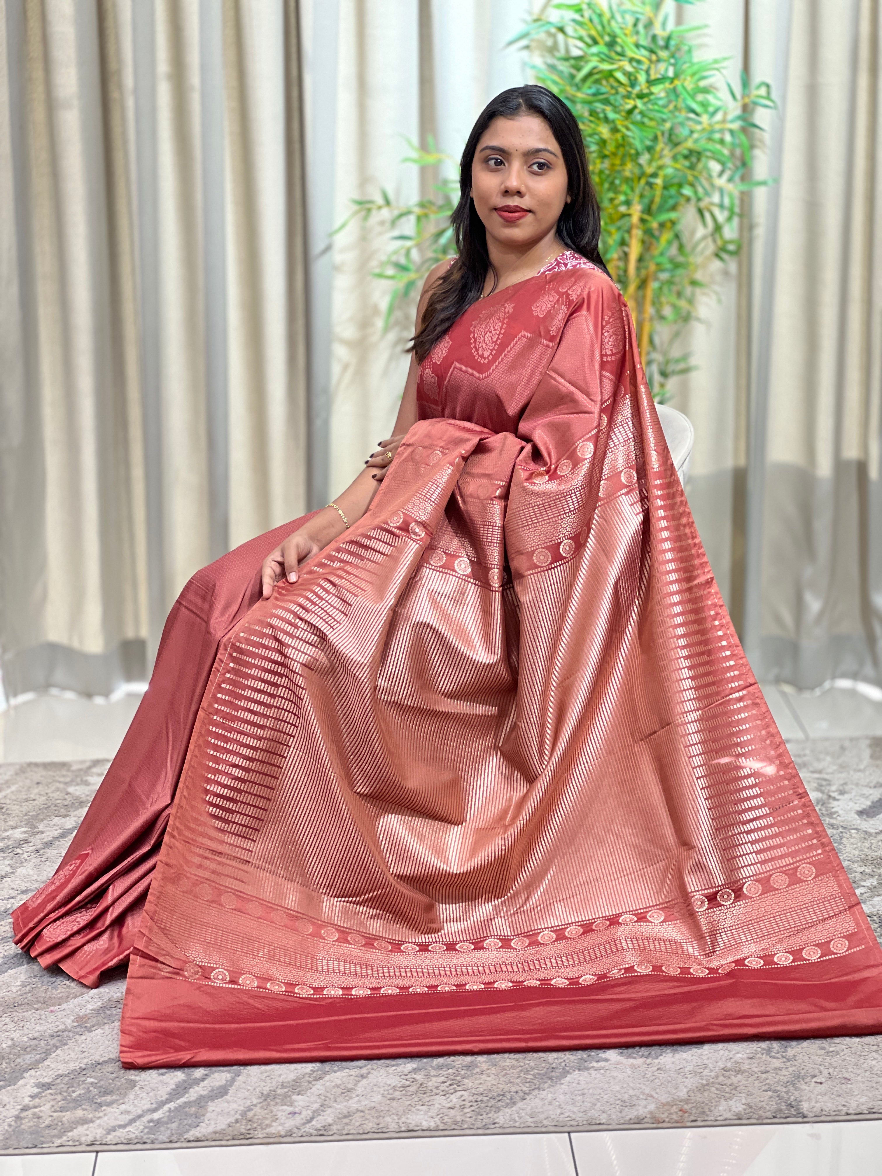 Thread Woven Pattern Soft Silk Saree | RVS284