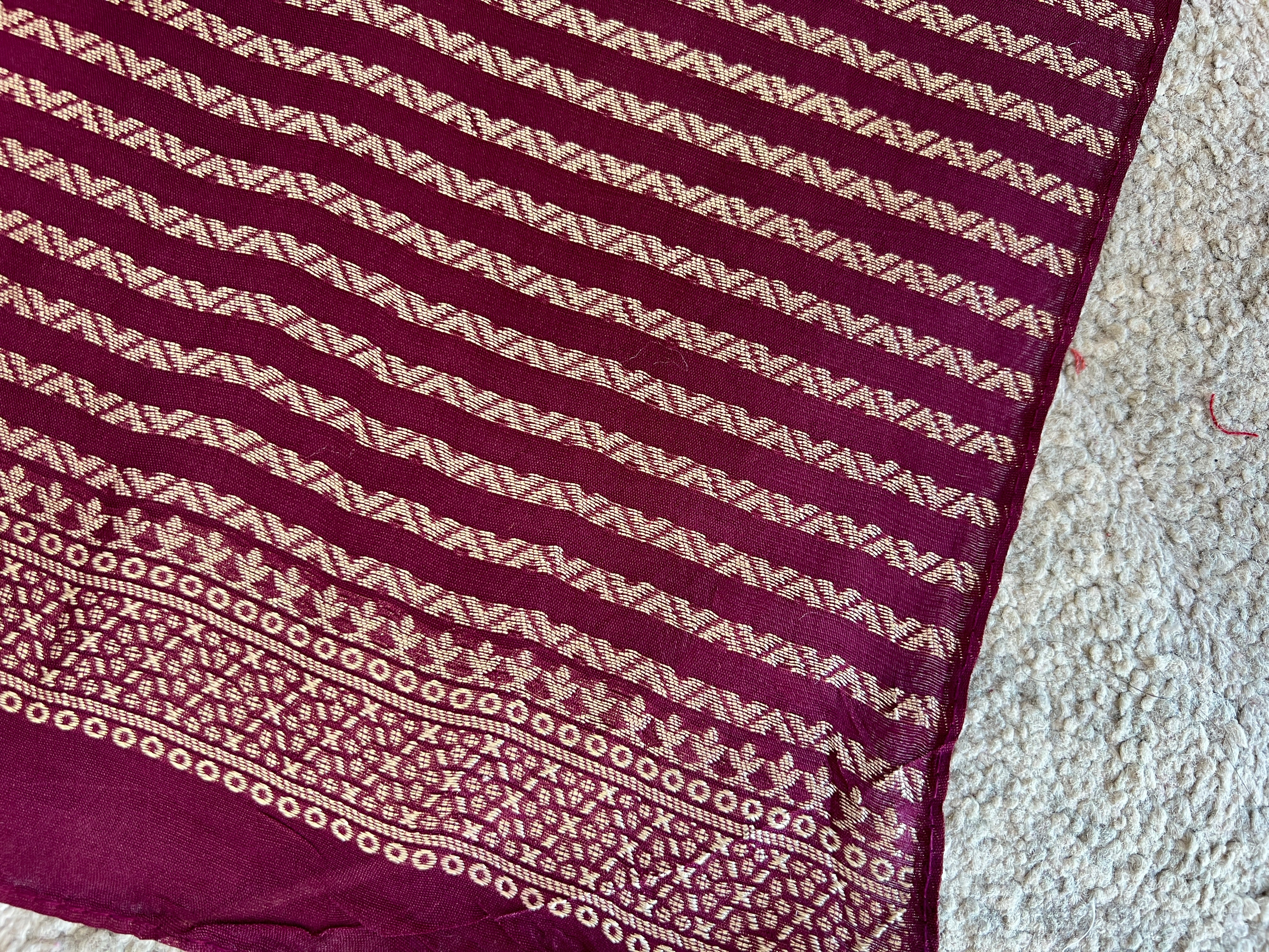 Vertical Stripe Weaven Banarasi Silk Saree | DVS185