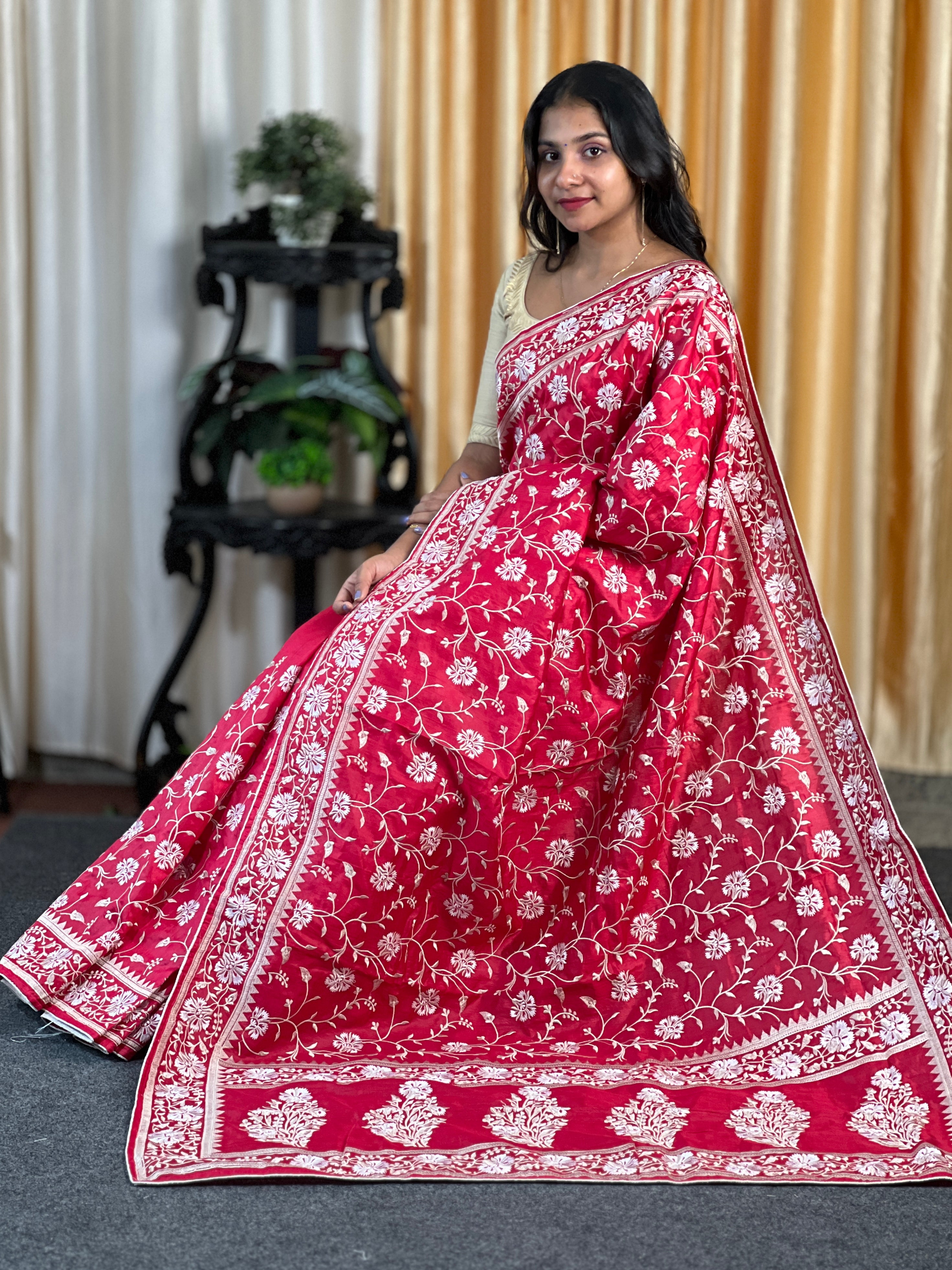 Floral Jaal Design Dola Silk Saree | RP561