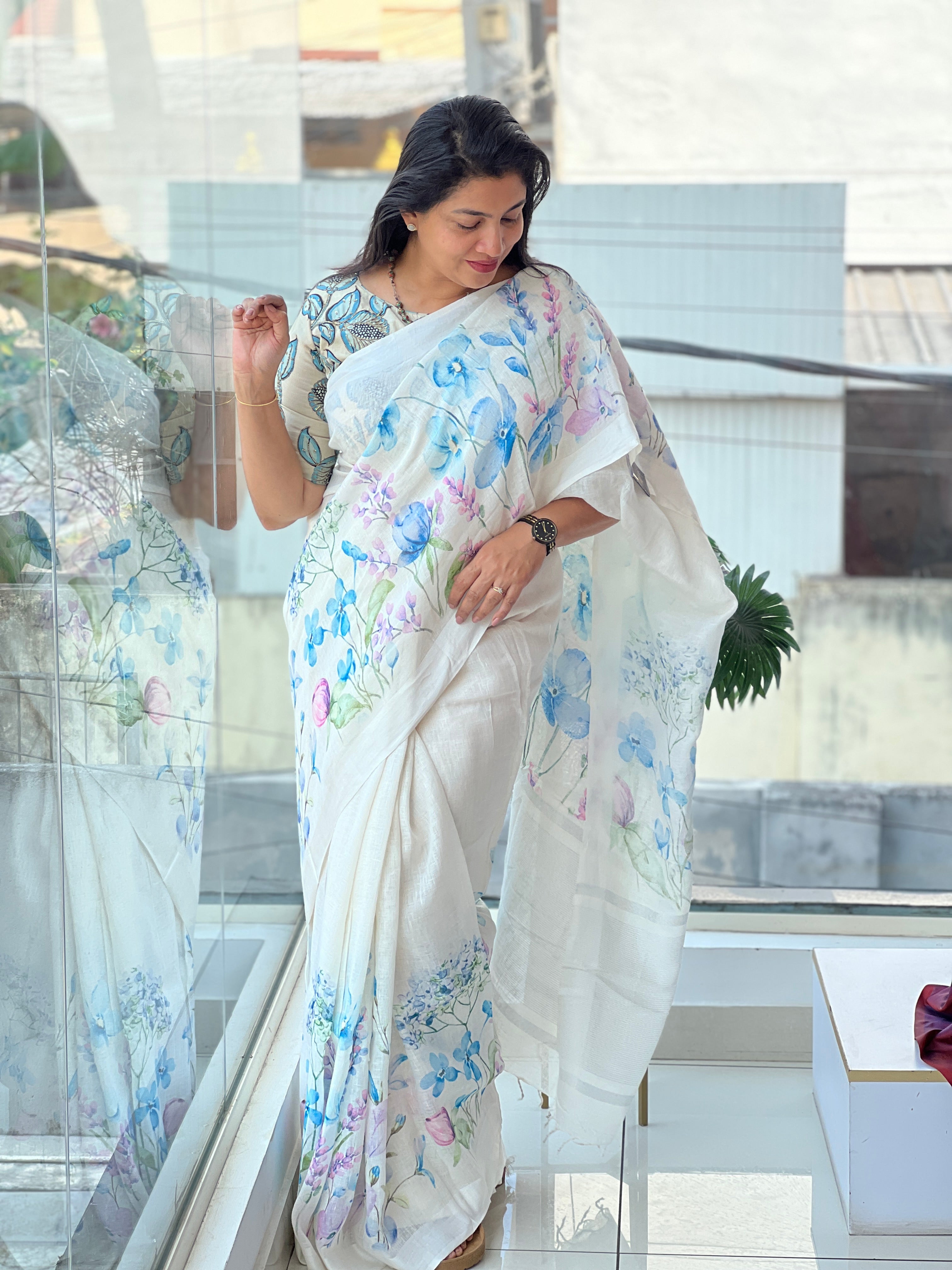 Floral Digital Print Detailed Linen Saree | MR401