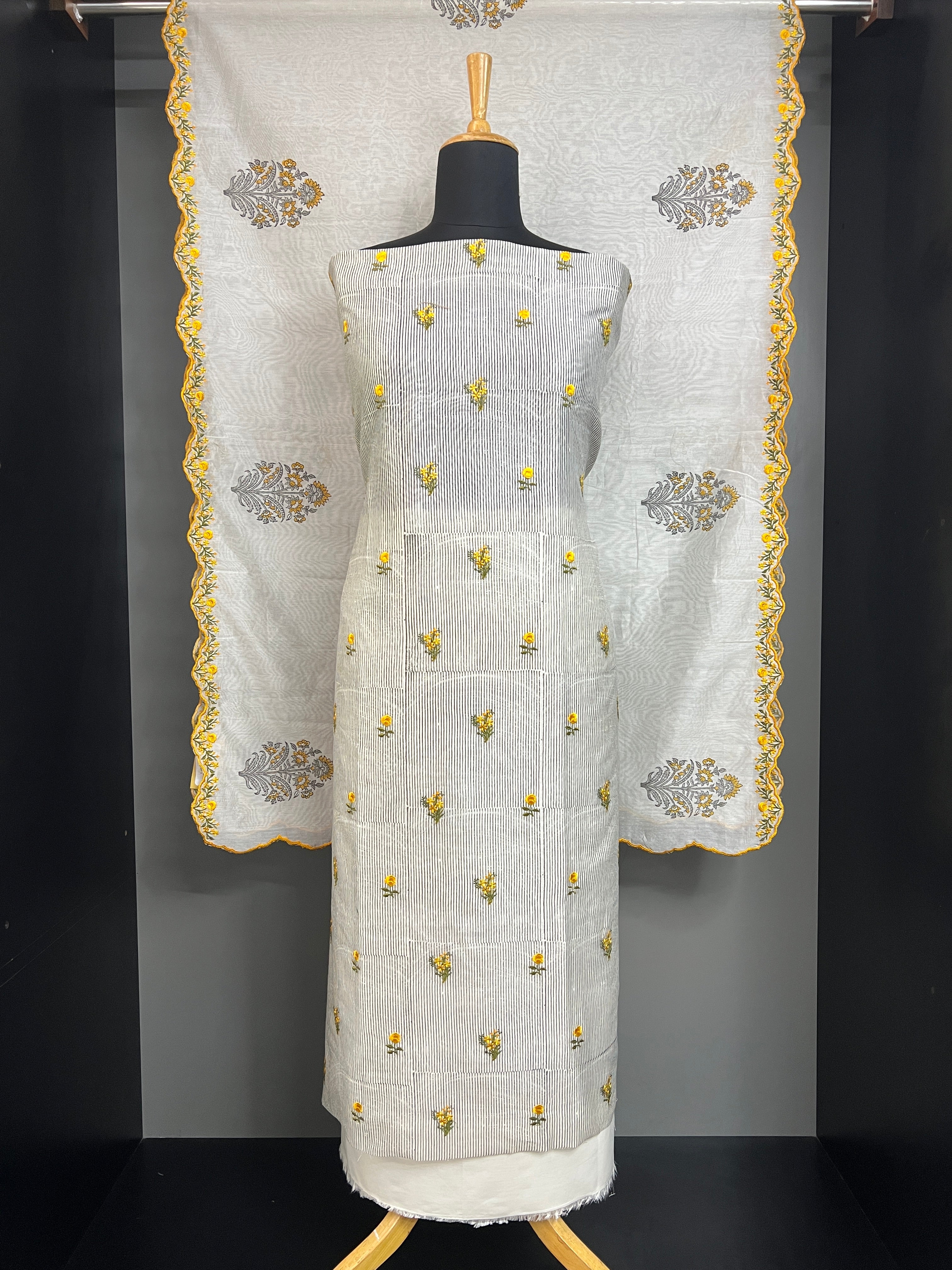 Floral Mechine Embroidery Chanderi Salwar Set | HE307