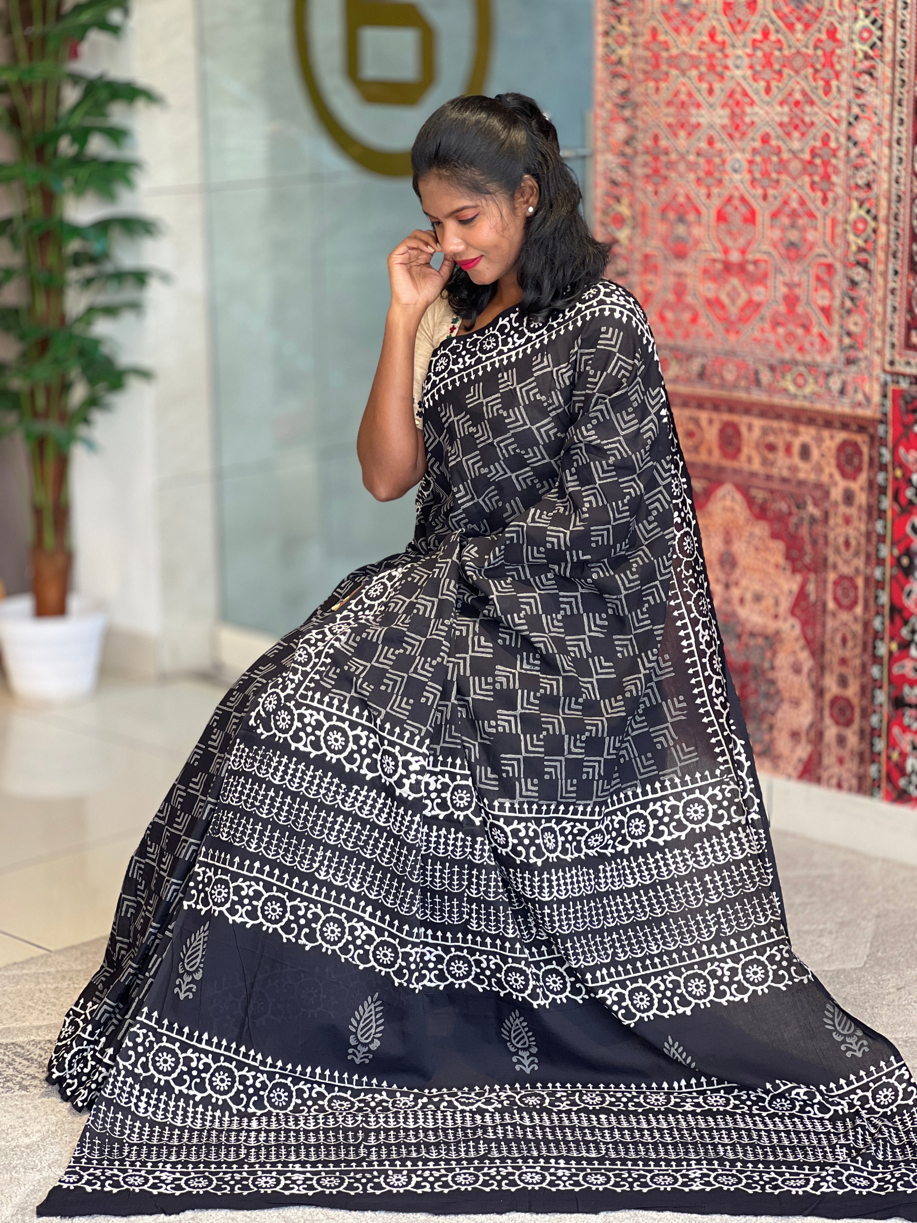 Geometrical Pattern MulCotton Saree | AYD112