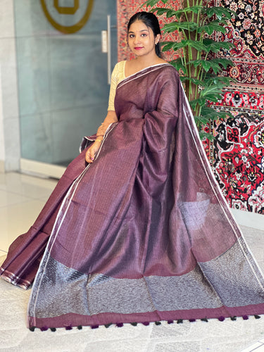 Zari & Lurex Yarn Weaved Stripe Patterned Linen Saree | DLS338