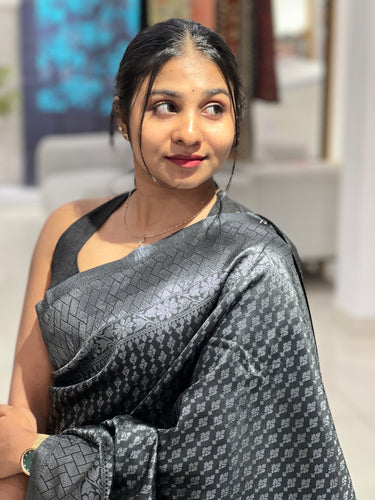 Silver Zari Weaved Semi Silk Saree | HT137