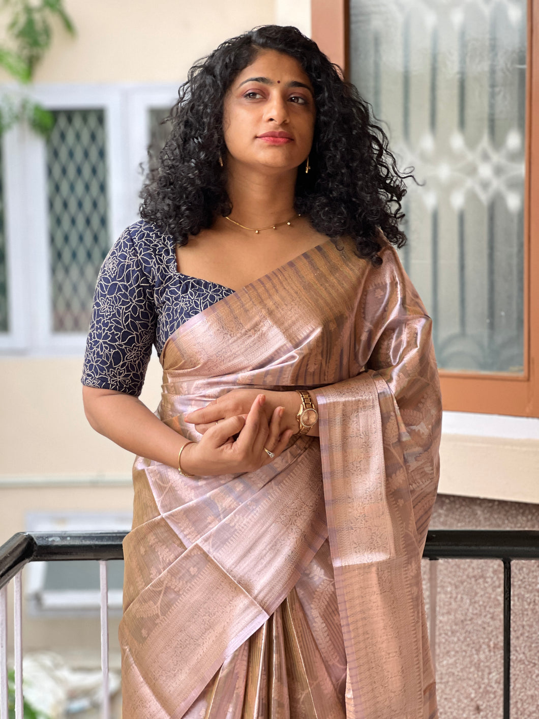 Leaf Jaal Patterned Pink Tissue Saree | NN148