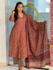 Screen Printed Cotton Kurta Set | NCF298