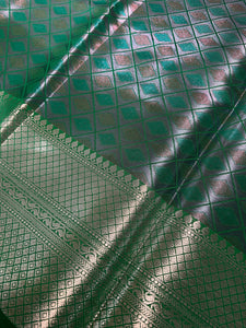 Zig Zag Patterned Kora Banarasi Saree | AL155