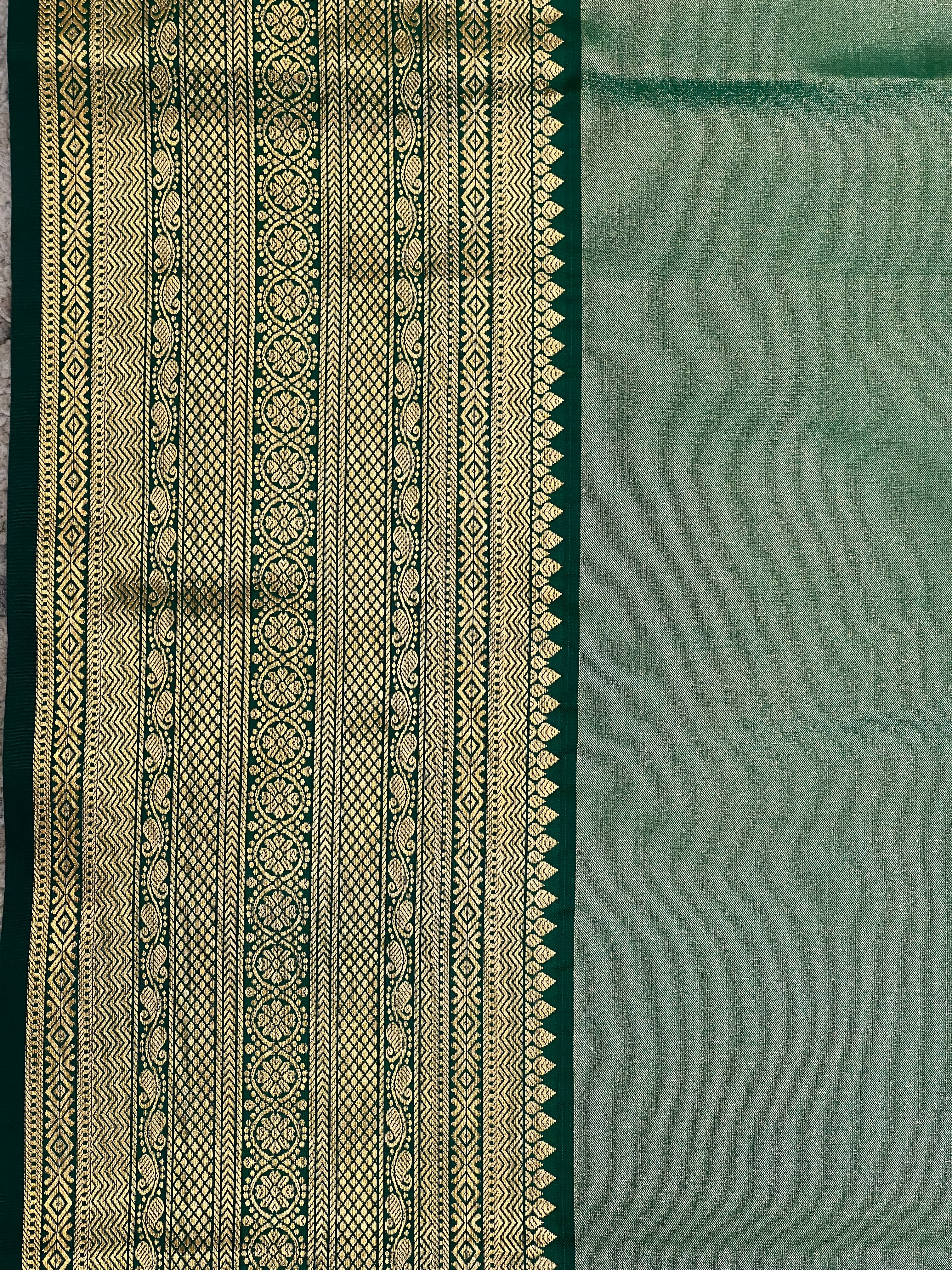 Floral Buta Pattern Soft Silk Saree | RVS359