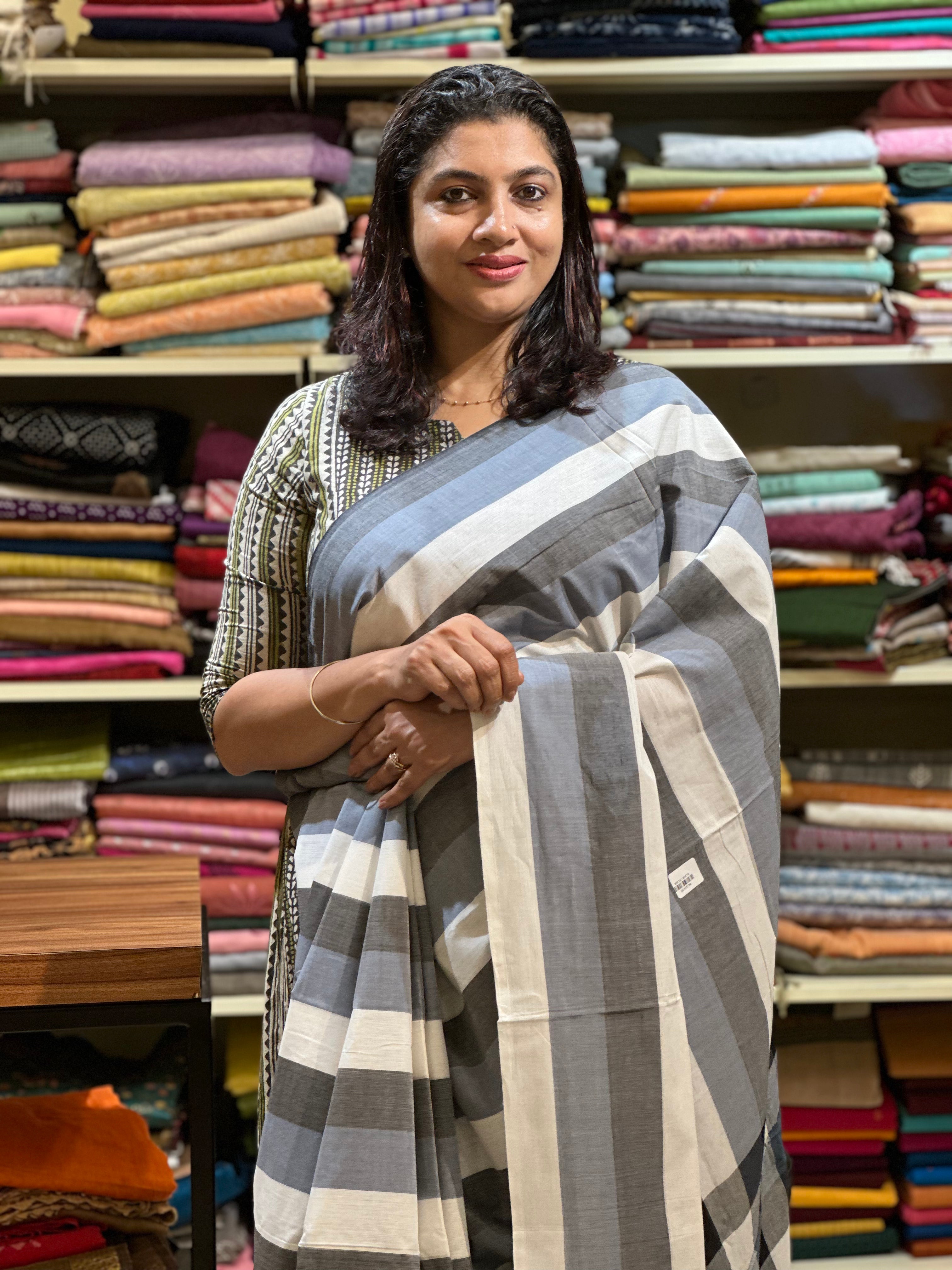 Line Weaving Pattern Cotton Saree | KL308