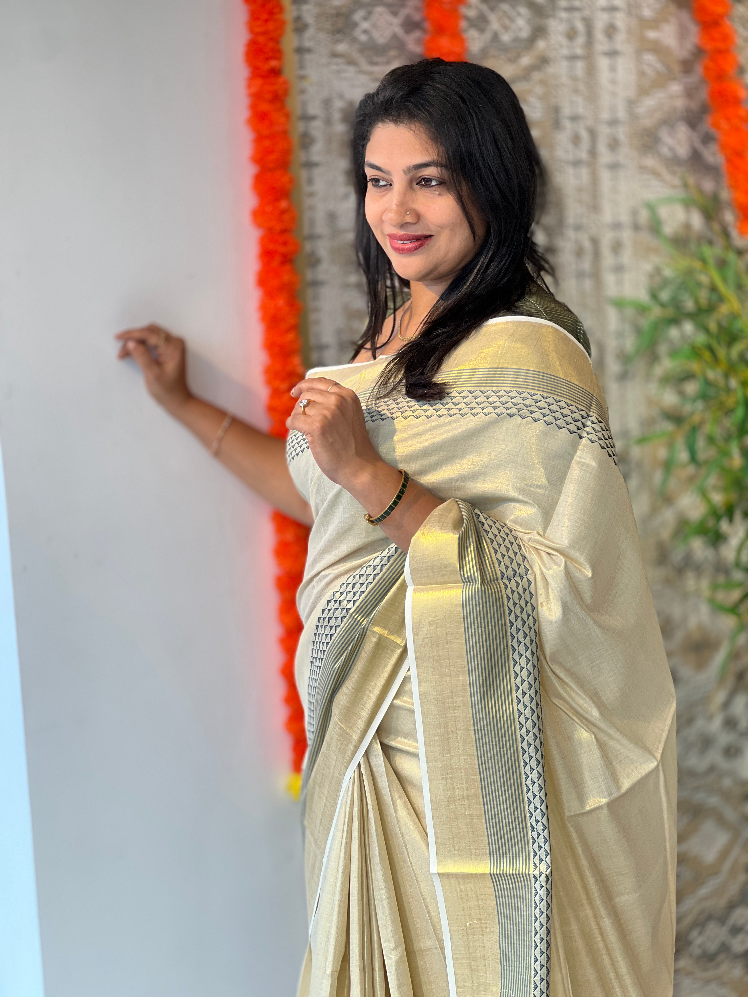 Traditional Temple Woven Kerala Cotton Saree | RLF112