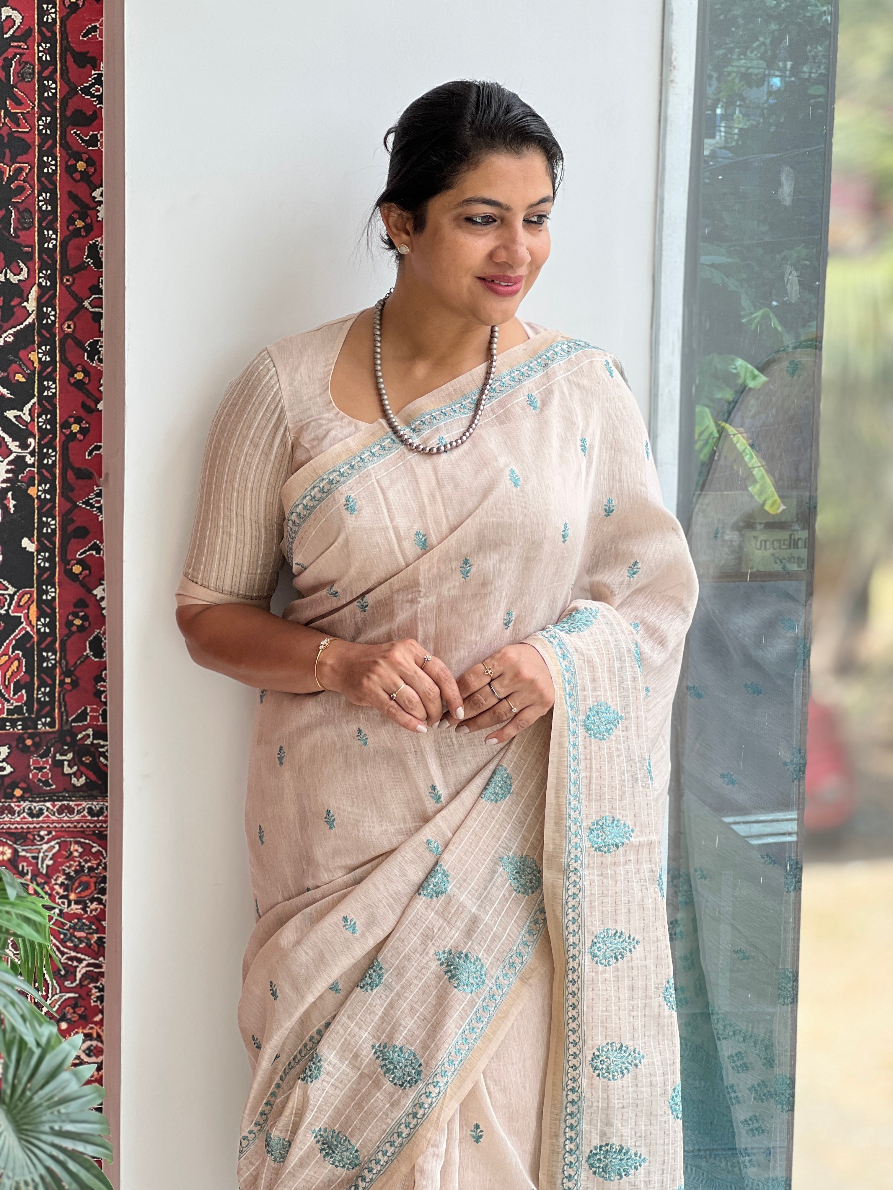 Computerized Embroidery Detailed Linen Saree | SSN300