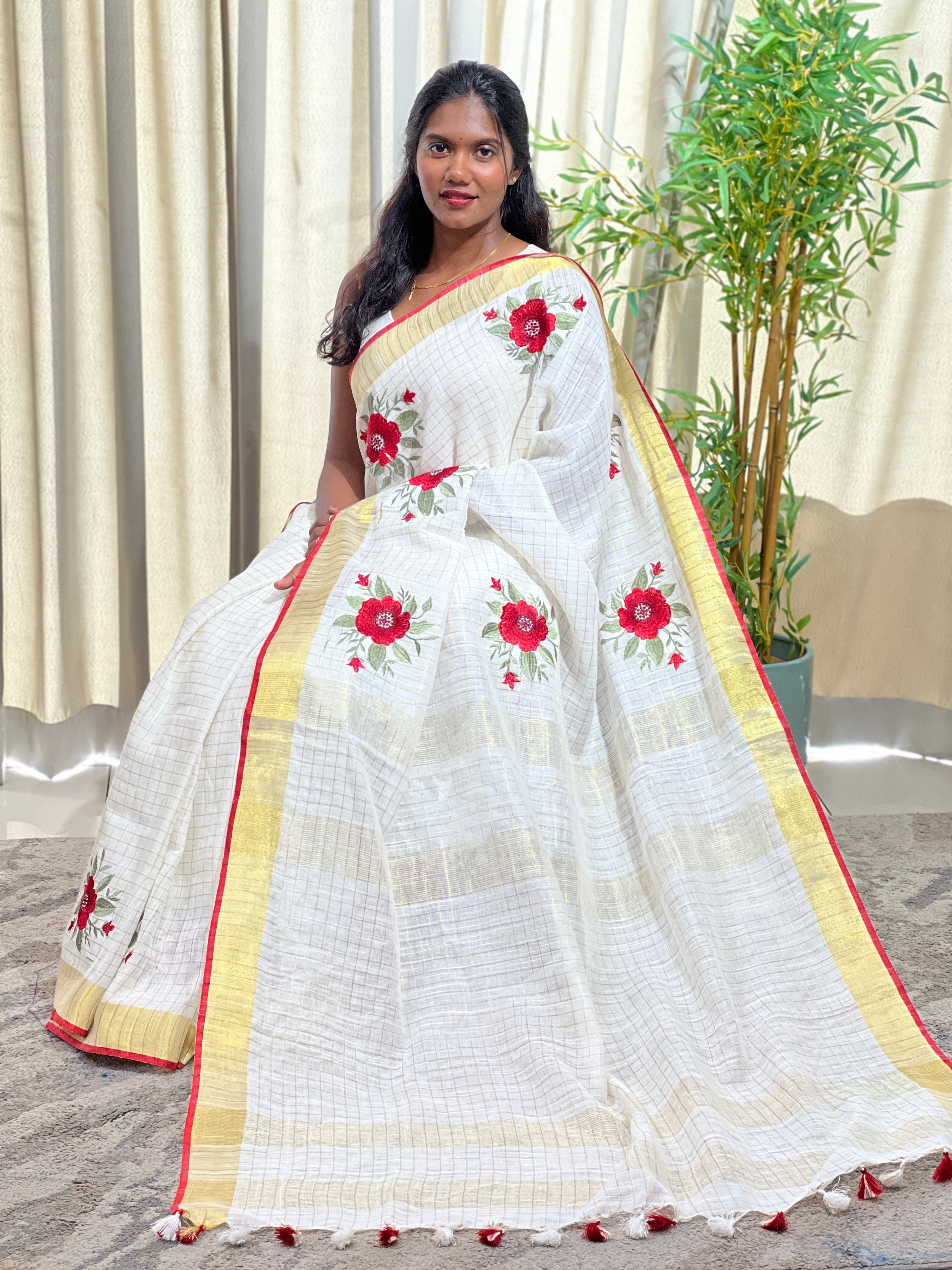 Floral Embroidered Linen Saree | NHH638
