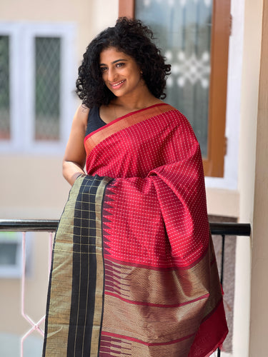 Semi Silk Saree With Check Weaved Pattern | SKH160