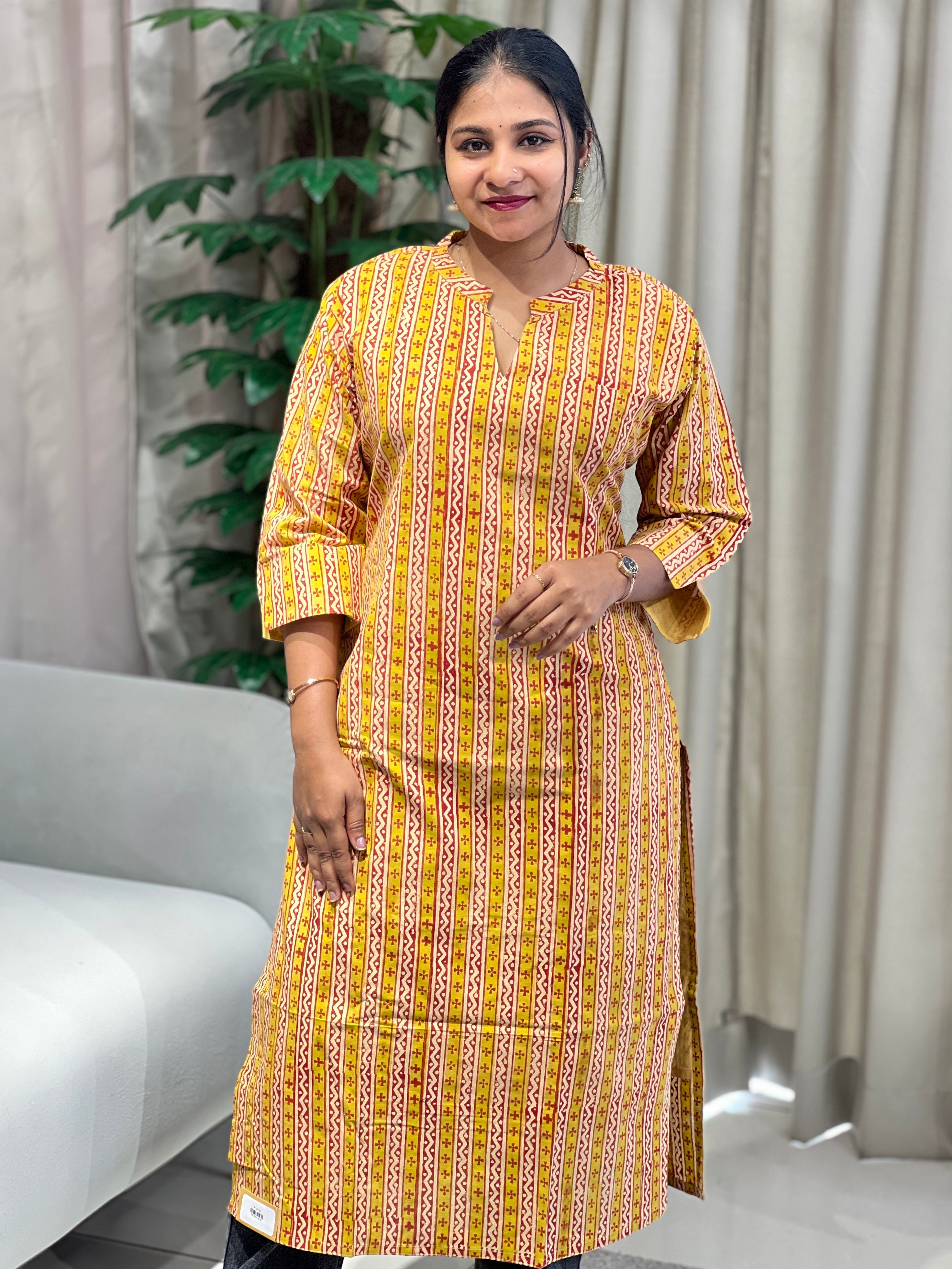 Stripes With Zigzag Printed Cotton Kurta | RMLA241