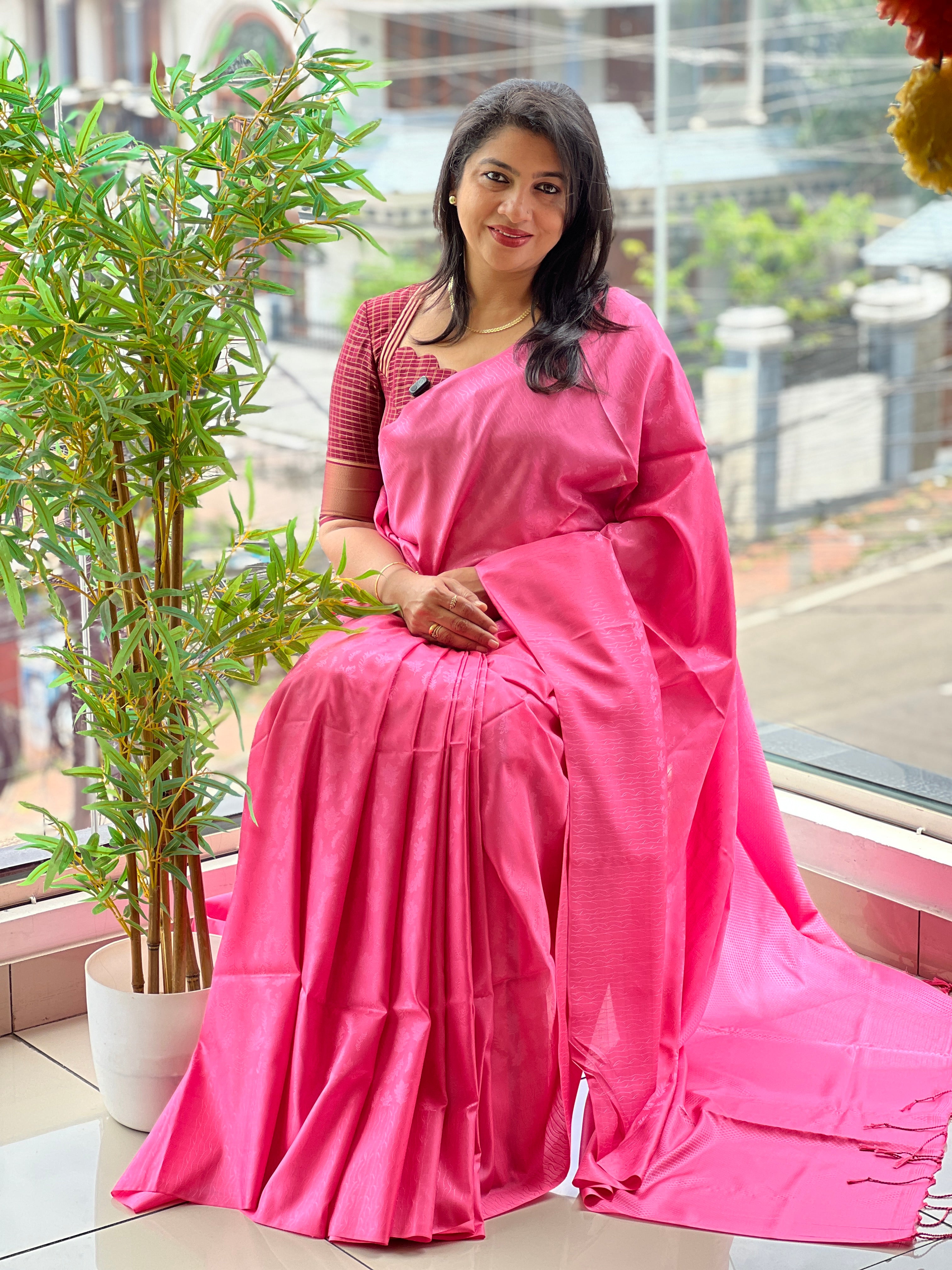 Embossed Weaved Pattern Semi Soft Silk Saree| RTD128