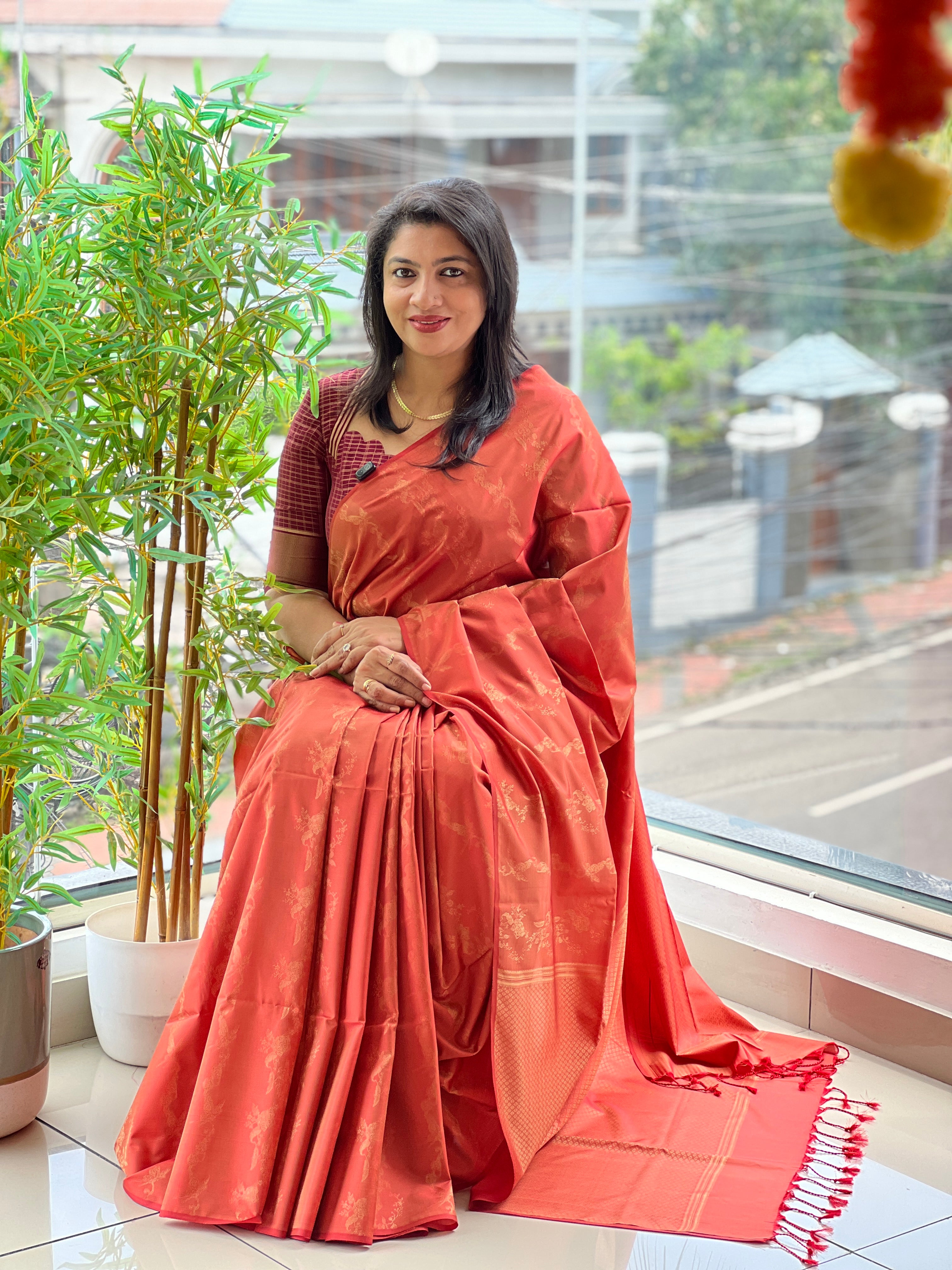 Embossed Weaved Pattern Semi Soft Silk Saree | RTD113