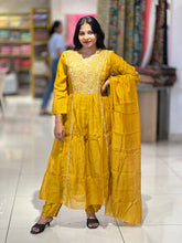 Zardosi & Cut Beads Embroidery Detailed Chanderi Kurta Set | KIA120