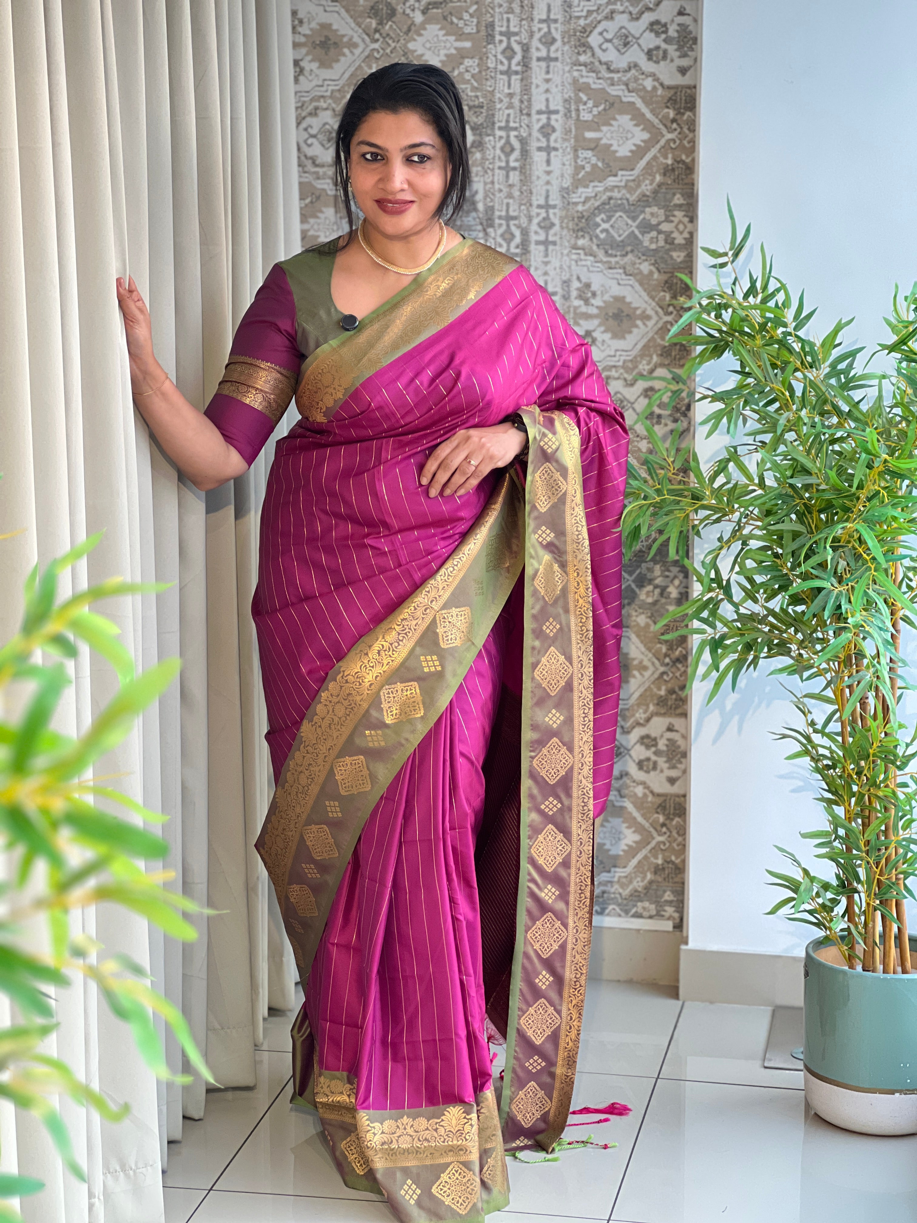Traditional Zari Woven Semi Silk Saree | HT335