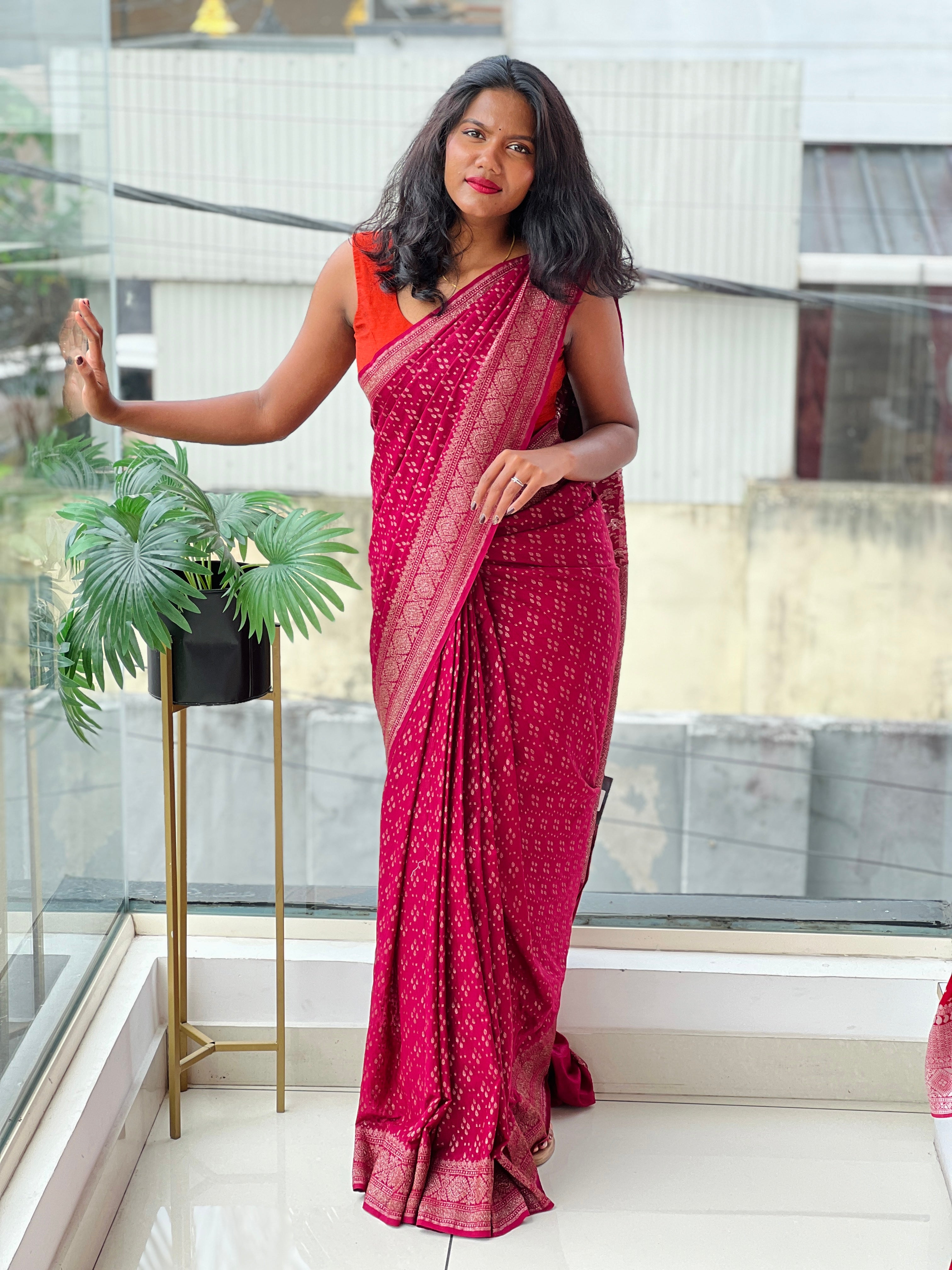 Zari And Thread Woven Georgette Banarasi Saree | YNG1064