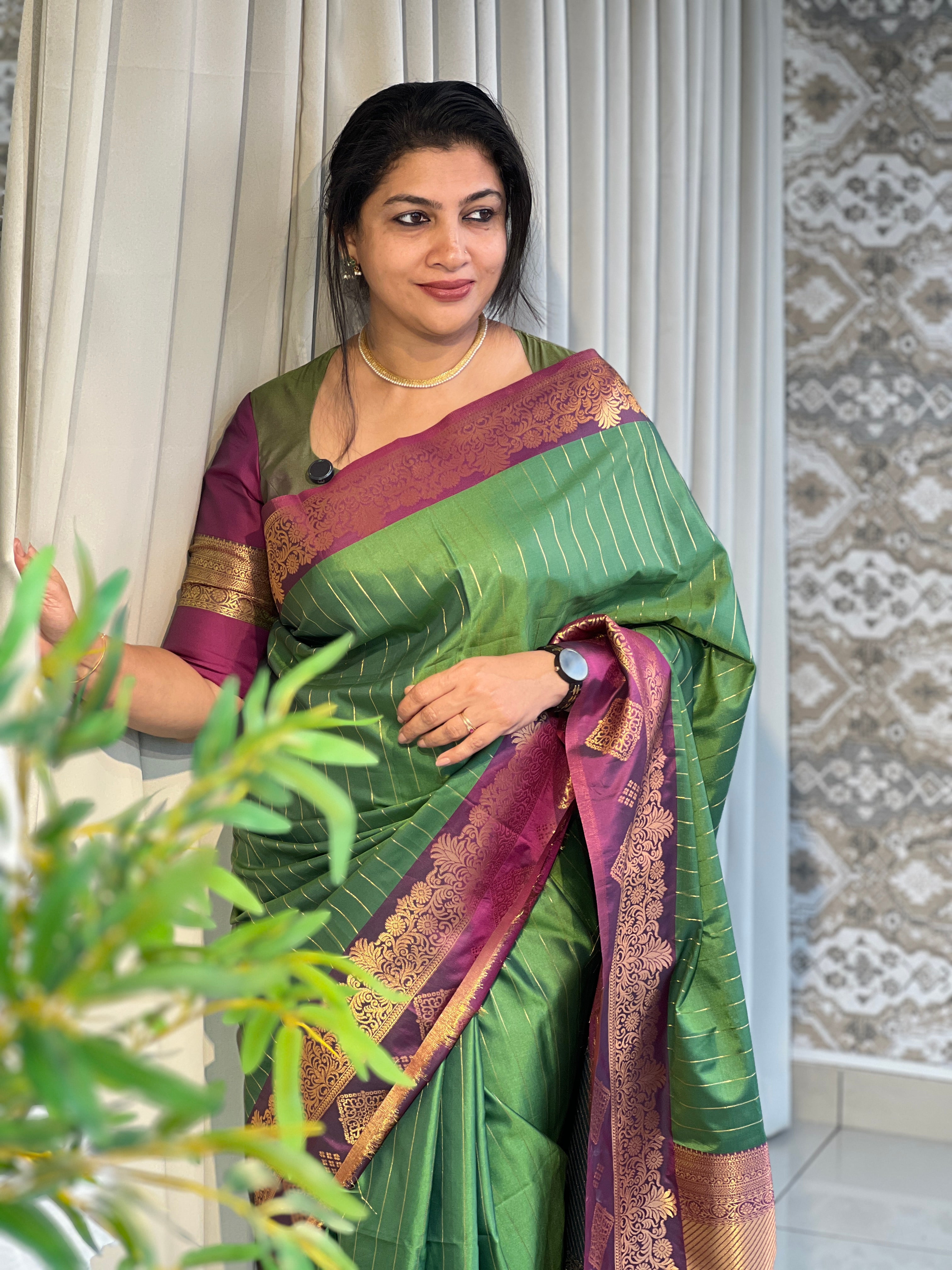 Traditional Zari Woven Semi Silk Saree | HT326