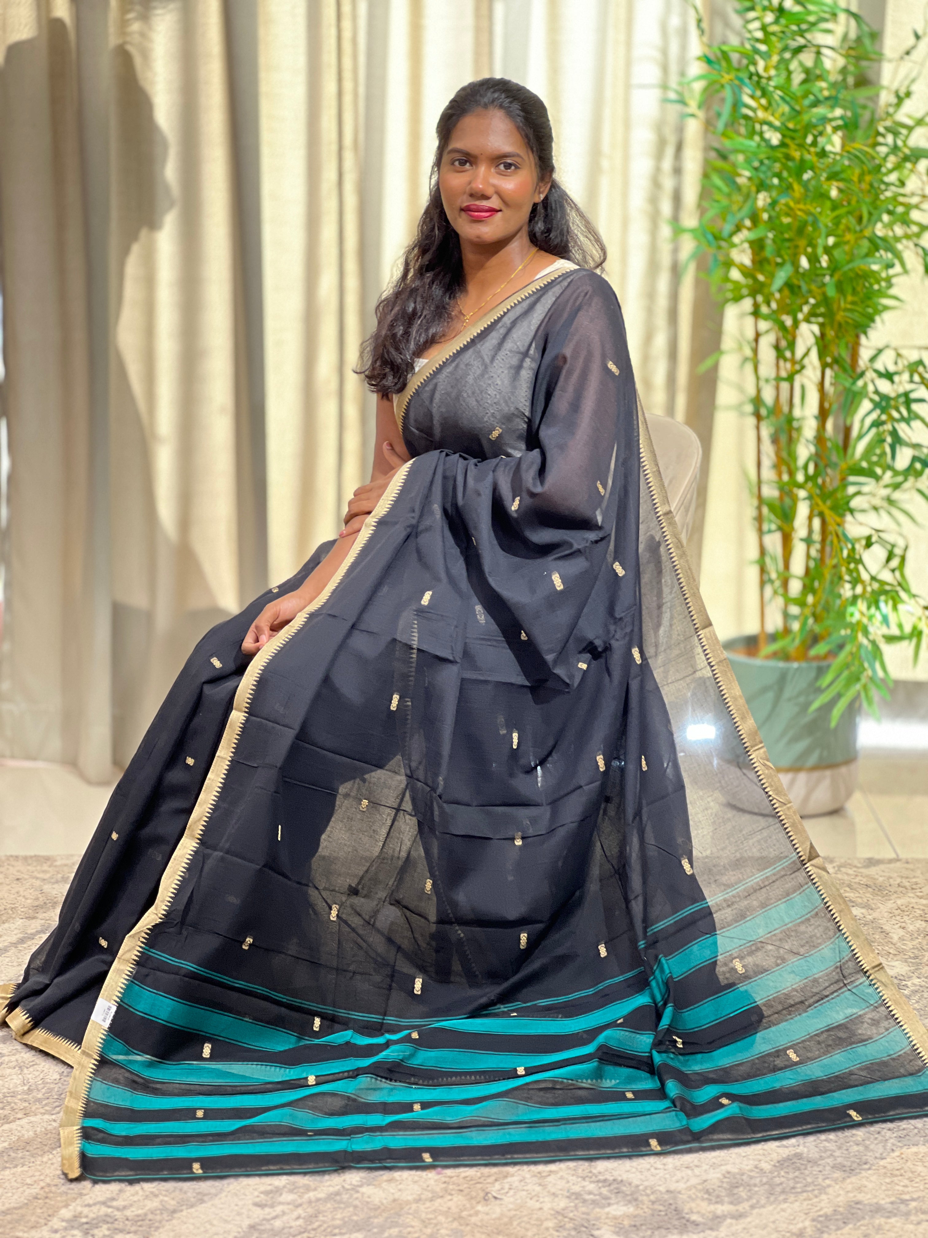 Thread Weaving Pattern Soft Cotton Saree | GAS113