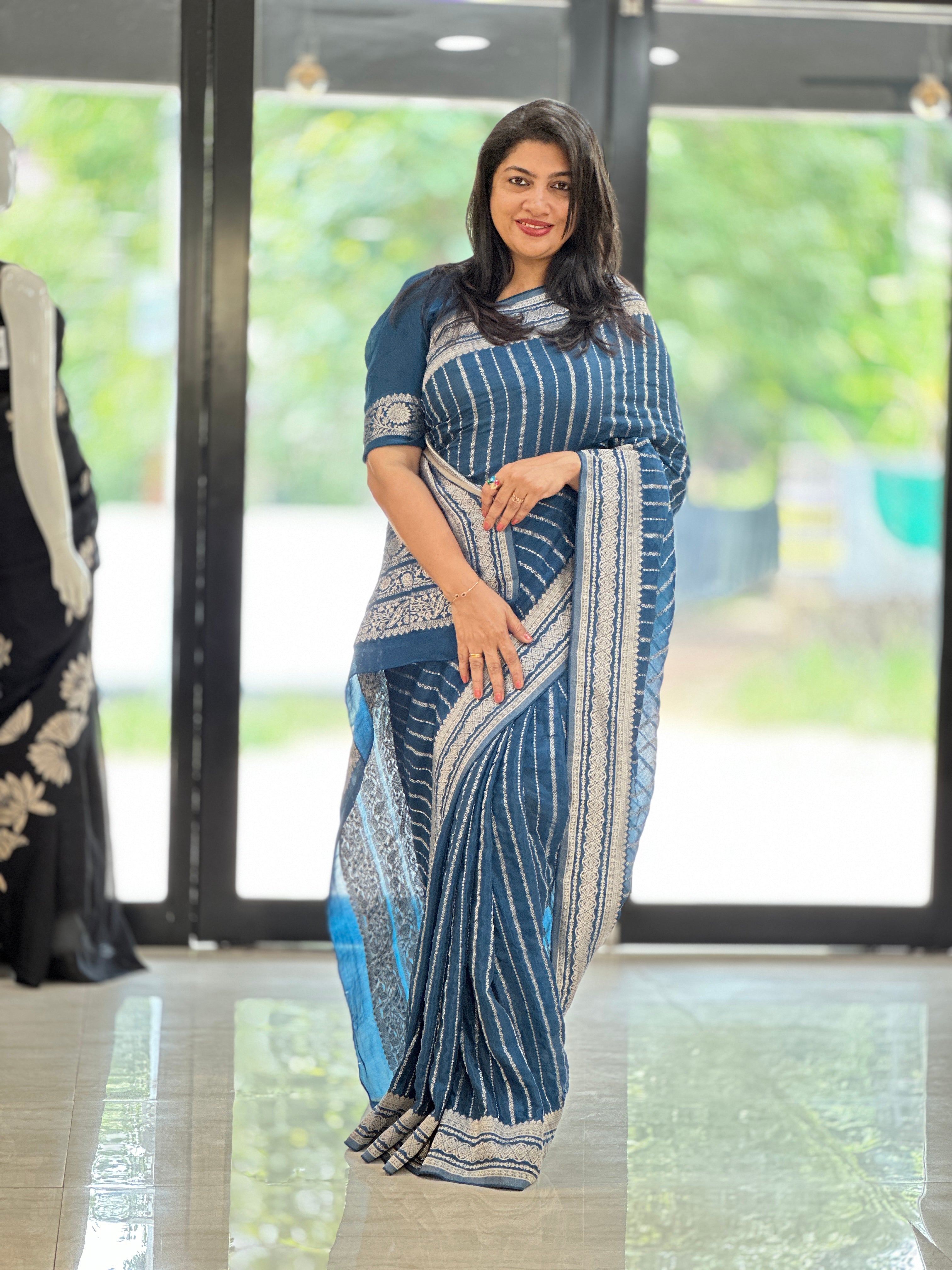Vertical Lehar Pattern Banarasi Silk Saree | YNG1101