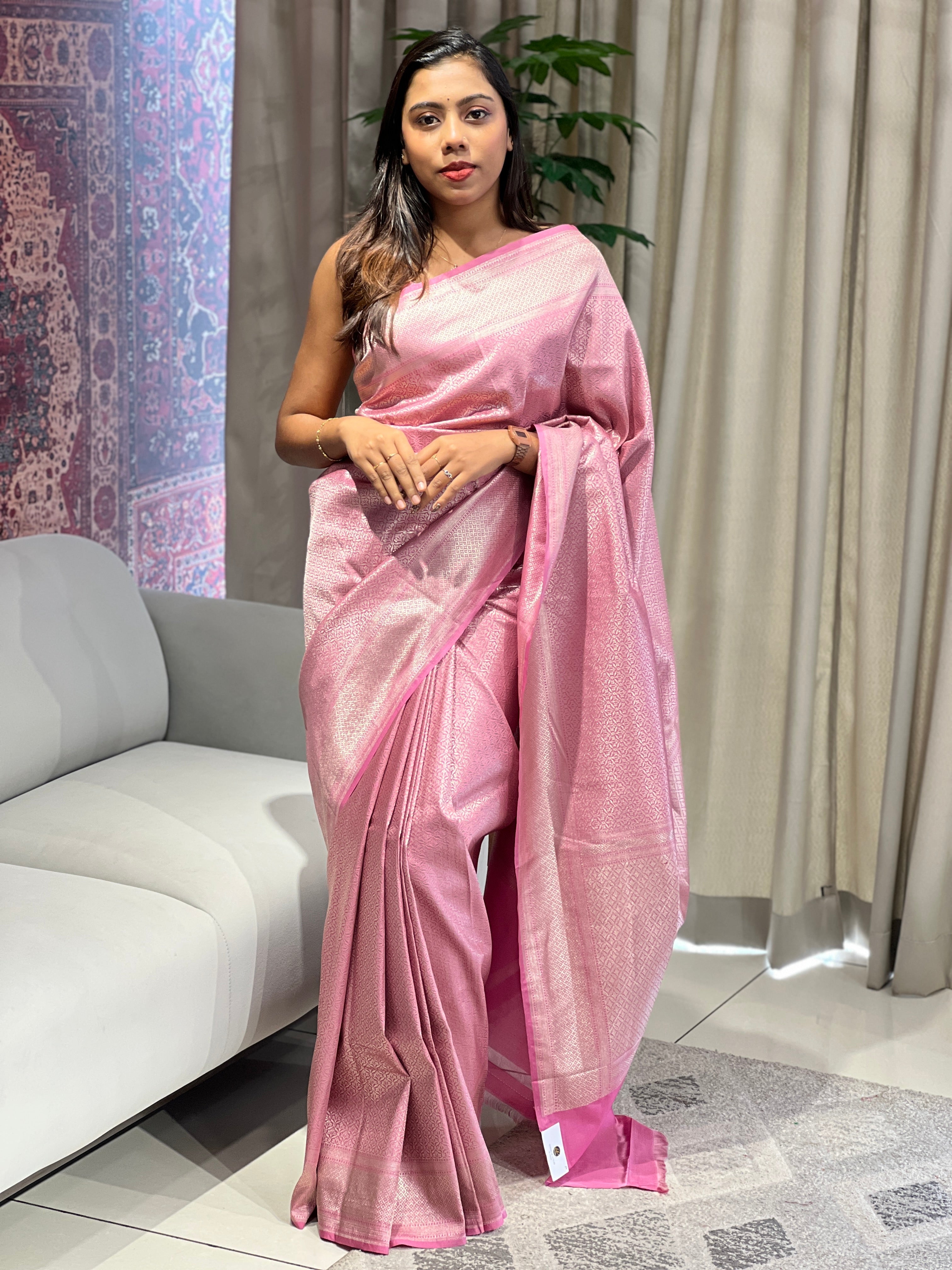 Floral Patterned Banarasi Saree | YNG1055