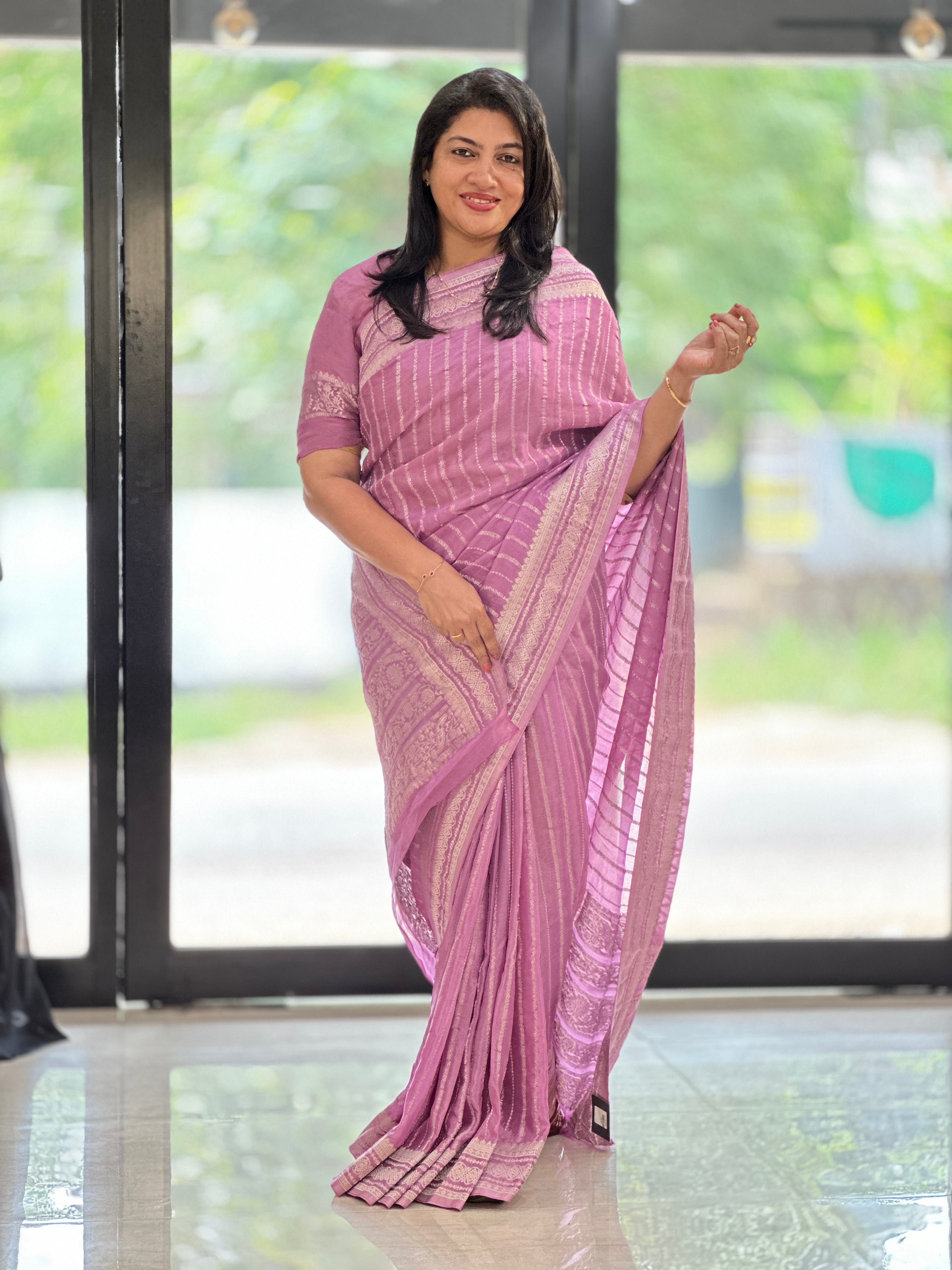 Vertical Lehar Pattern Banarasi Silk Saree | YNG1103
