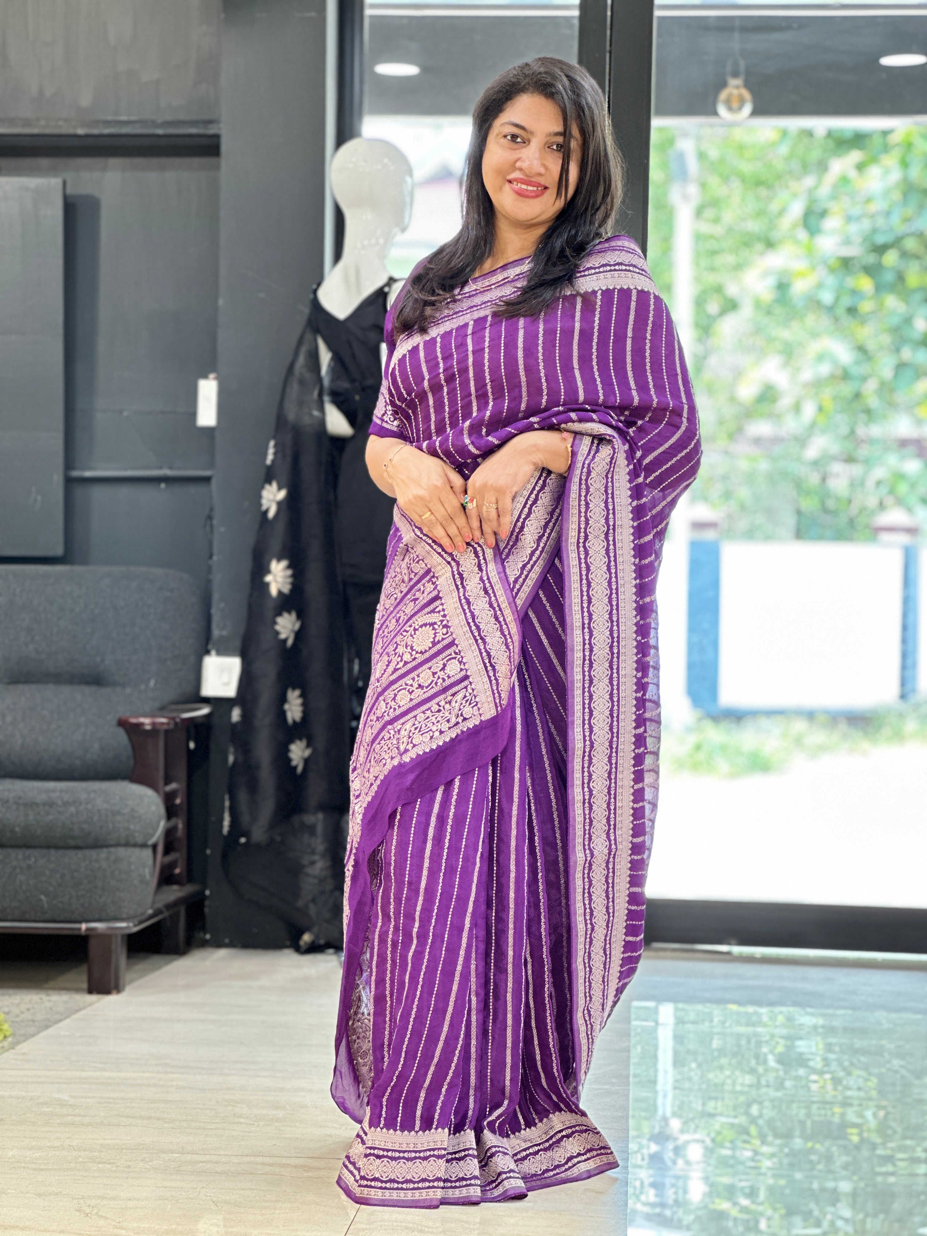 Vertical Lehar Pattern Banarasi Silk Saree | YNG1102