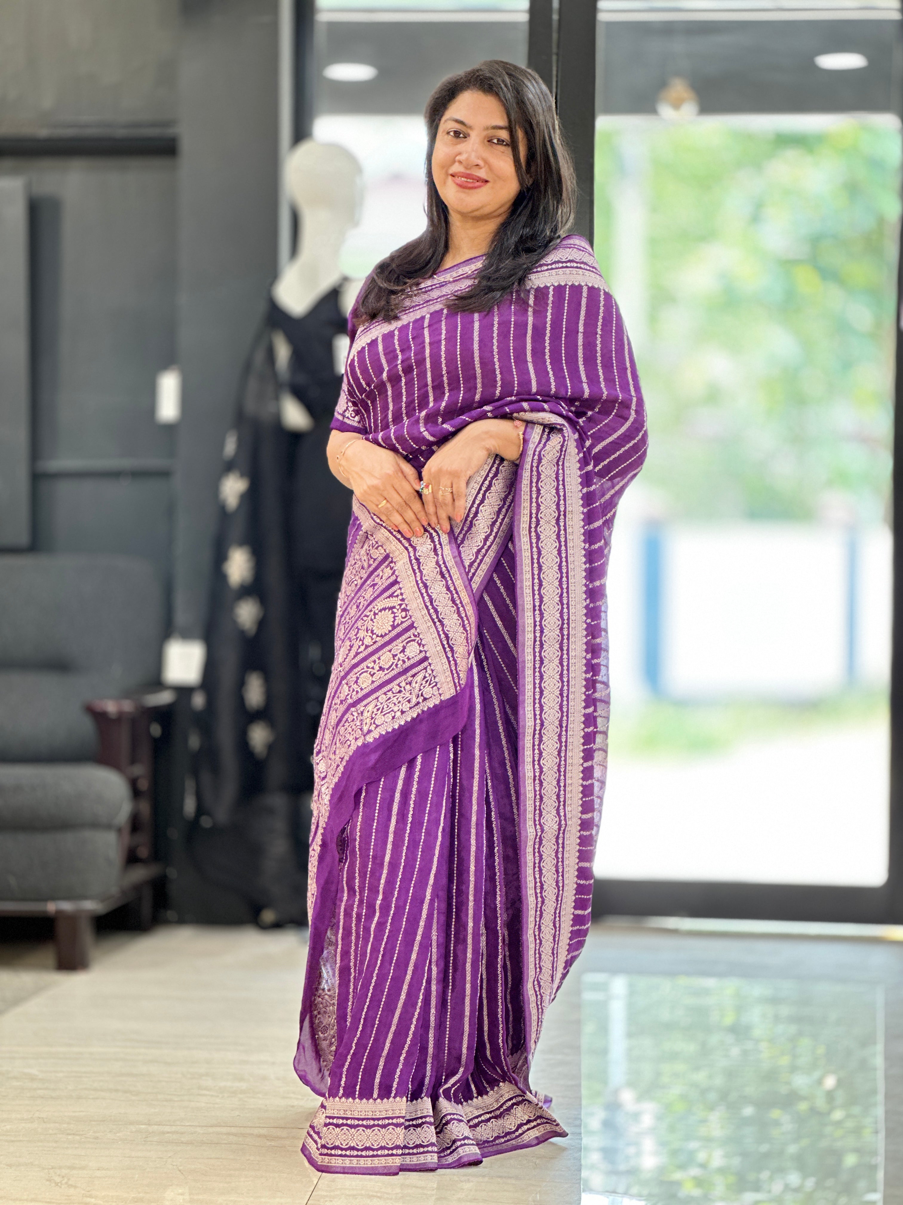 Vertical Lehar Pattern Banarasi Silk Saree | YNG1102