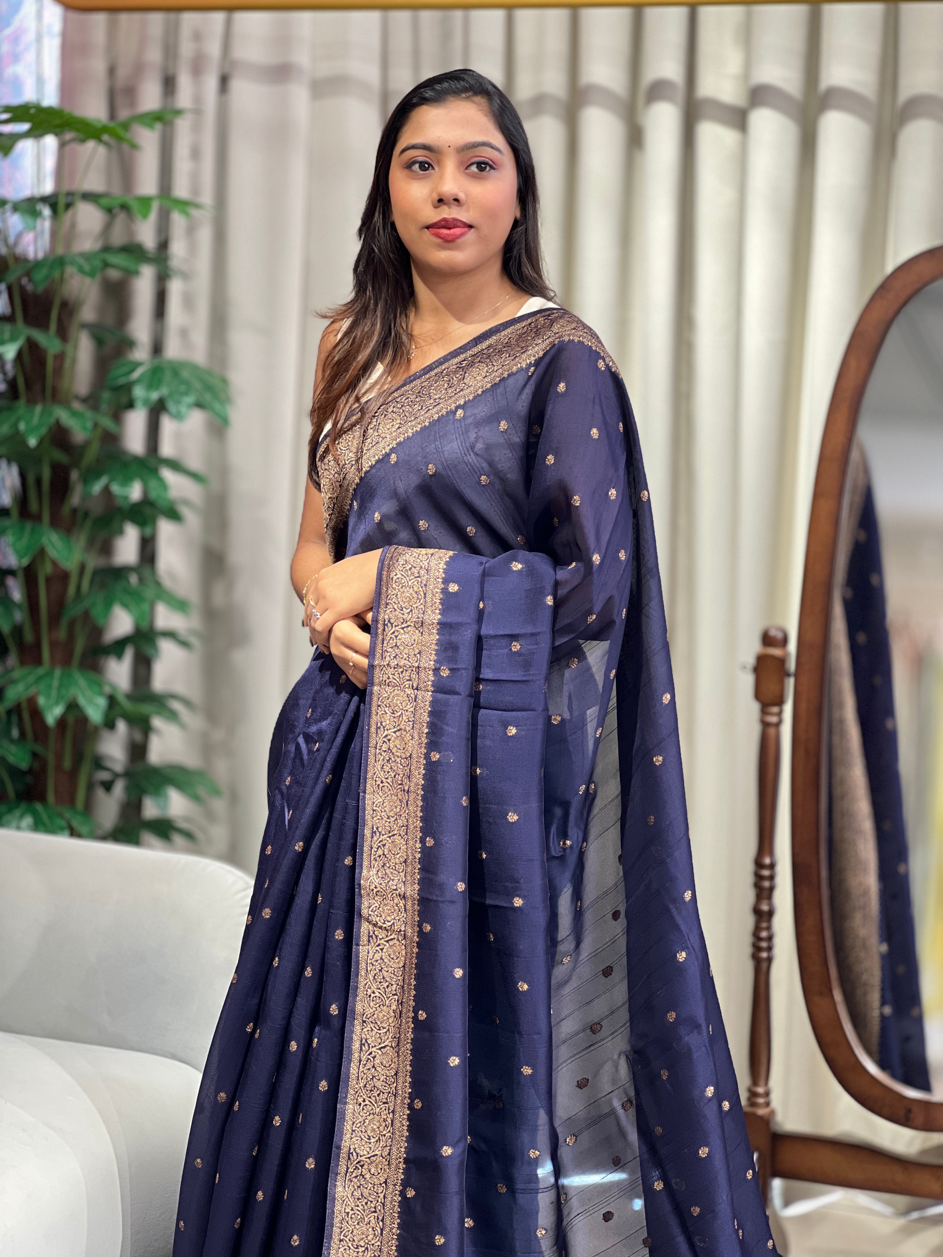 Zari And Thread Semi Tussar Saree | YNG1230