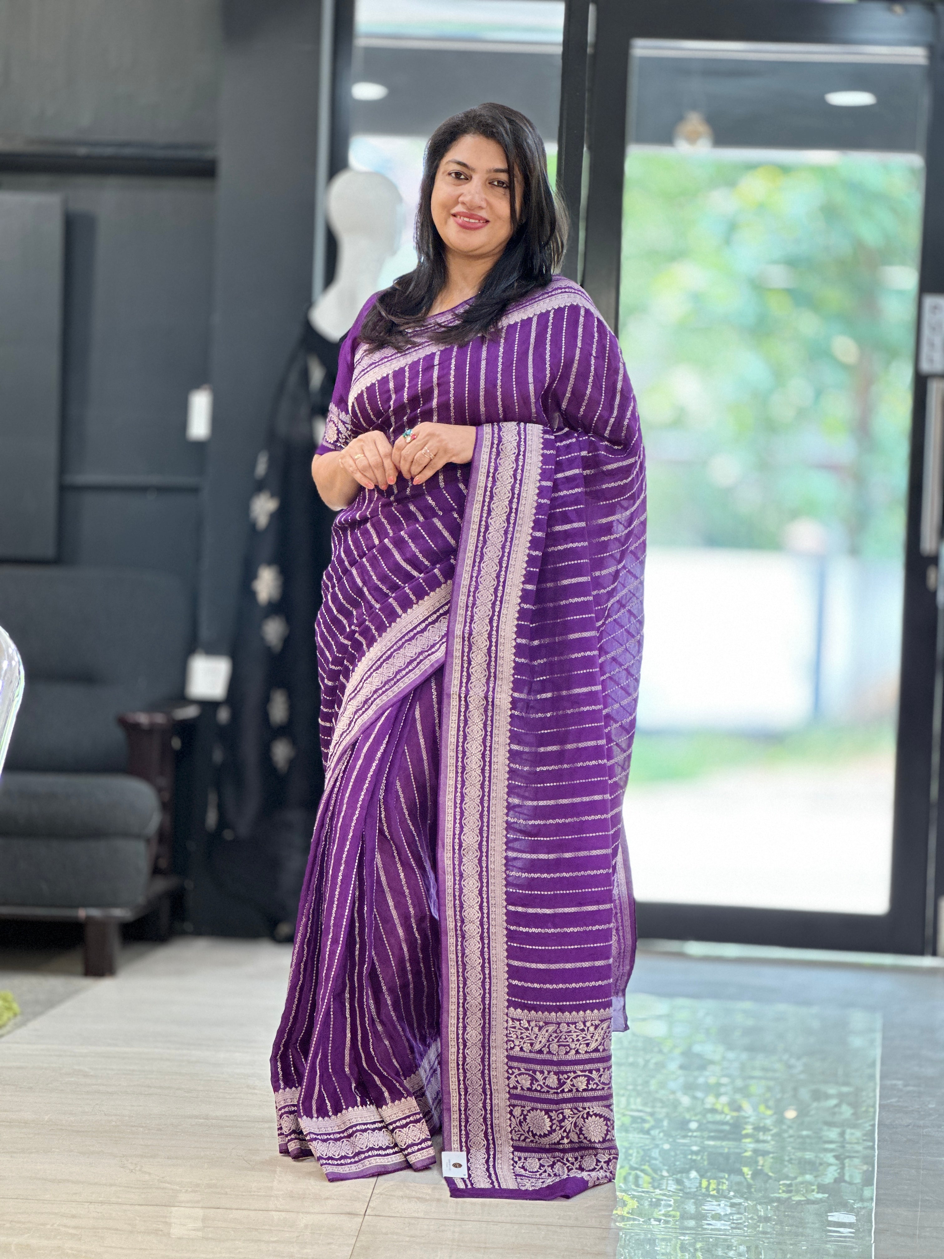 Vertical Lehar Pattern Banarasi Silk Saree | YNG1102