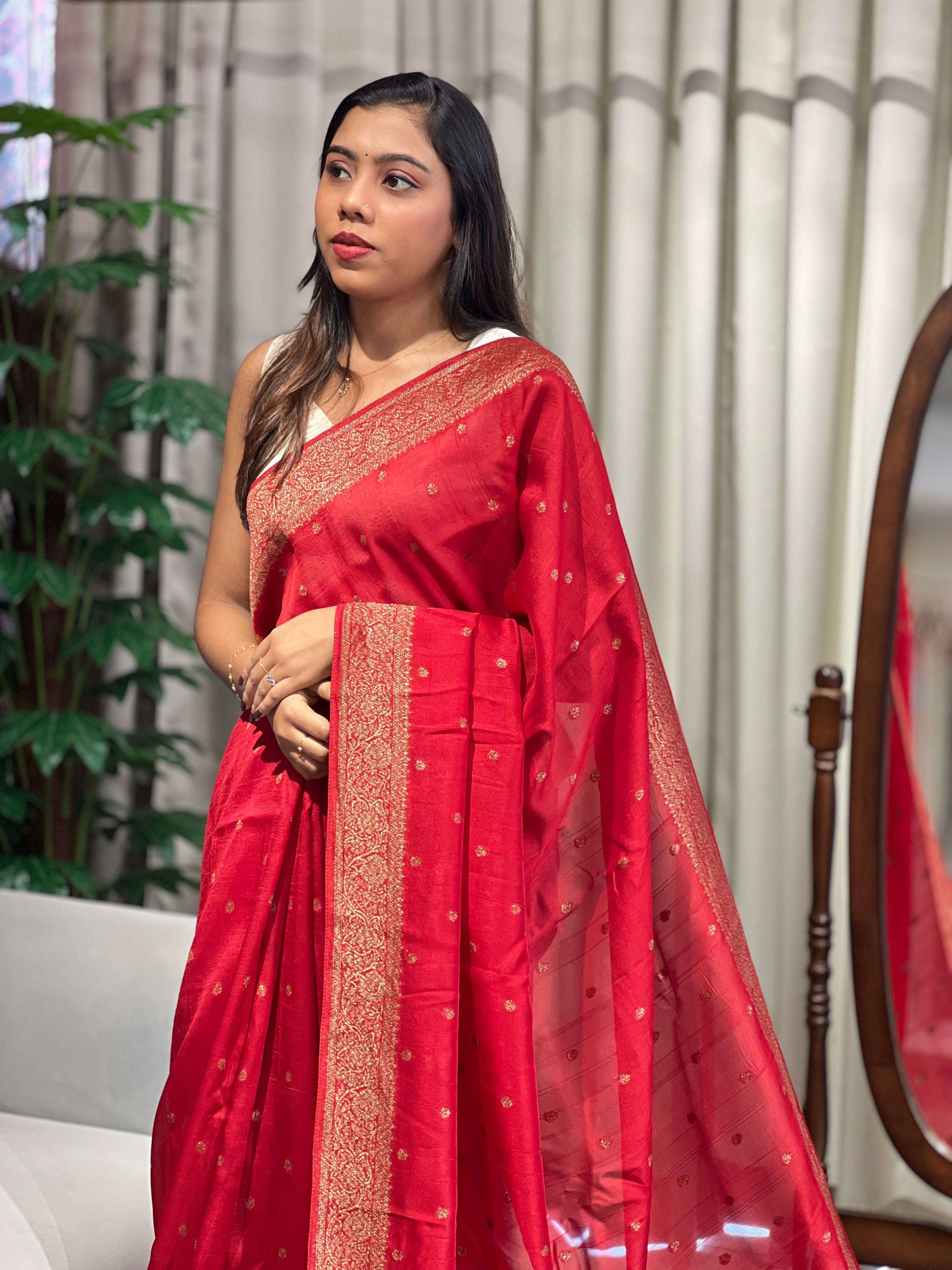 Zari & Thread Woven Floral Patterned Semi Tussar Saree | YNG1233