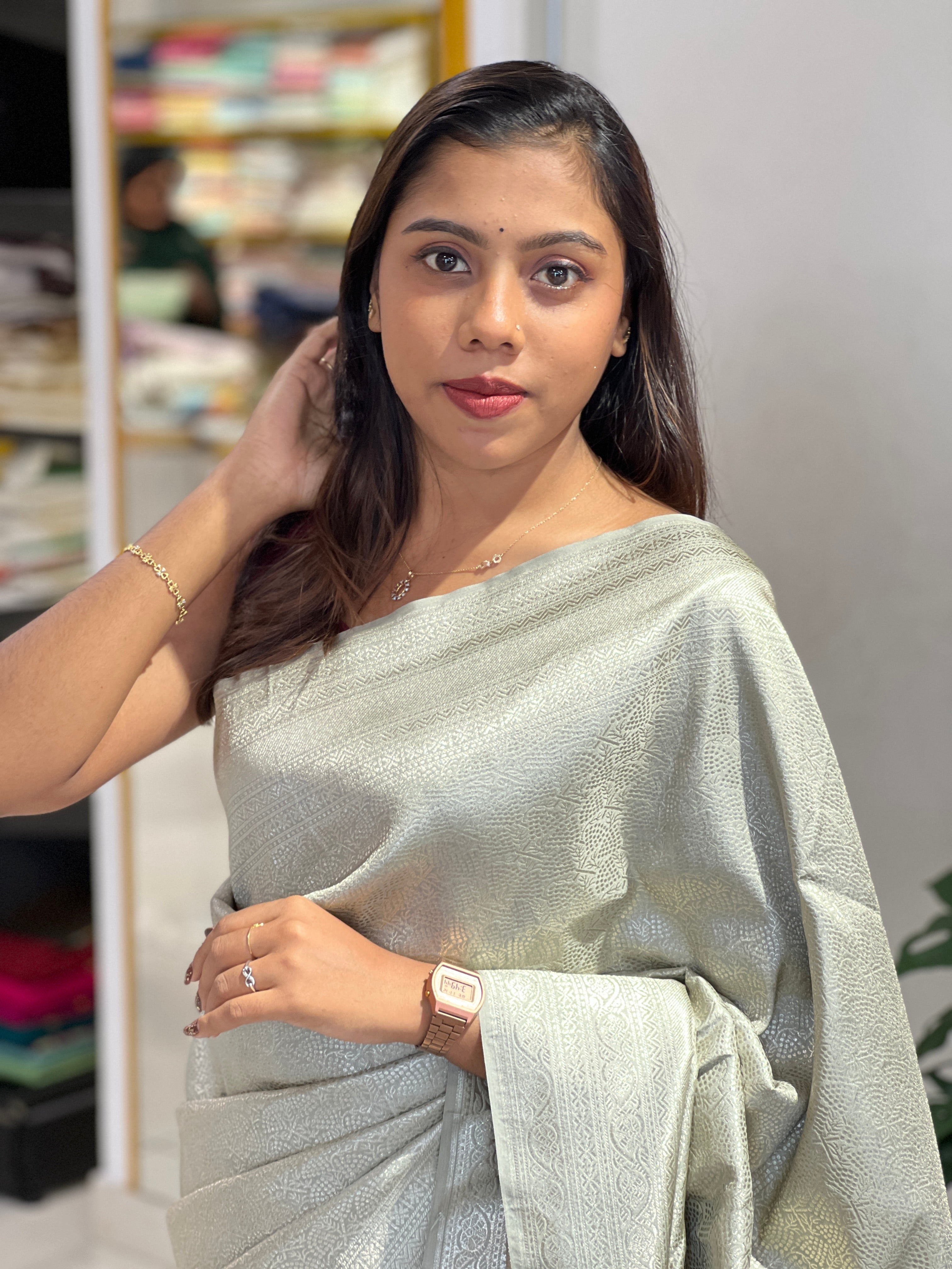 Silver Zari Woven Banarasi Saree | YNG1048