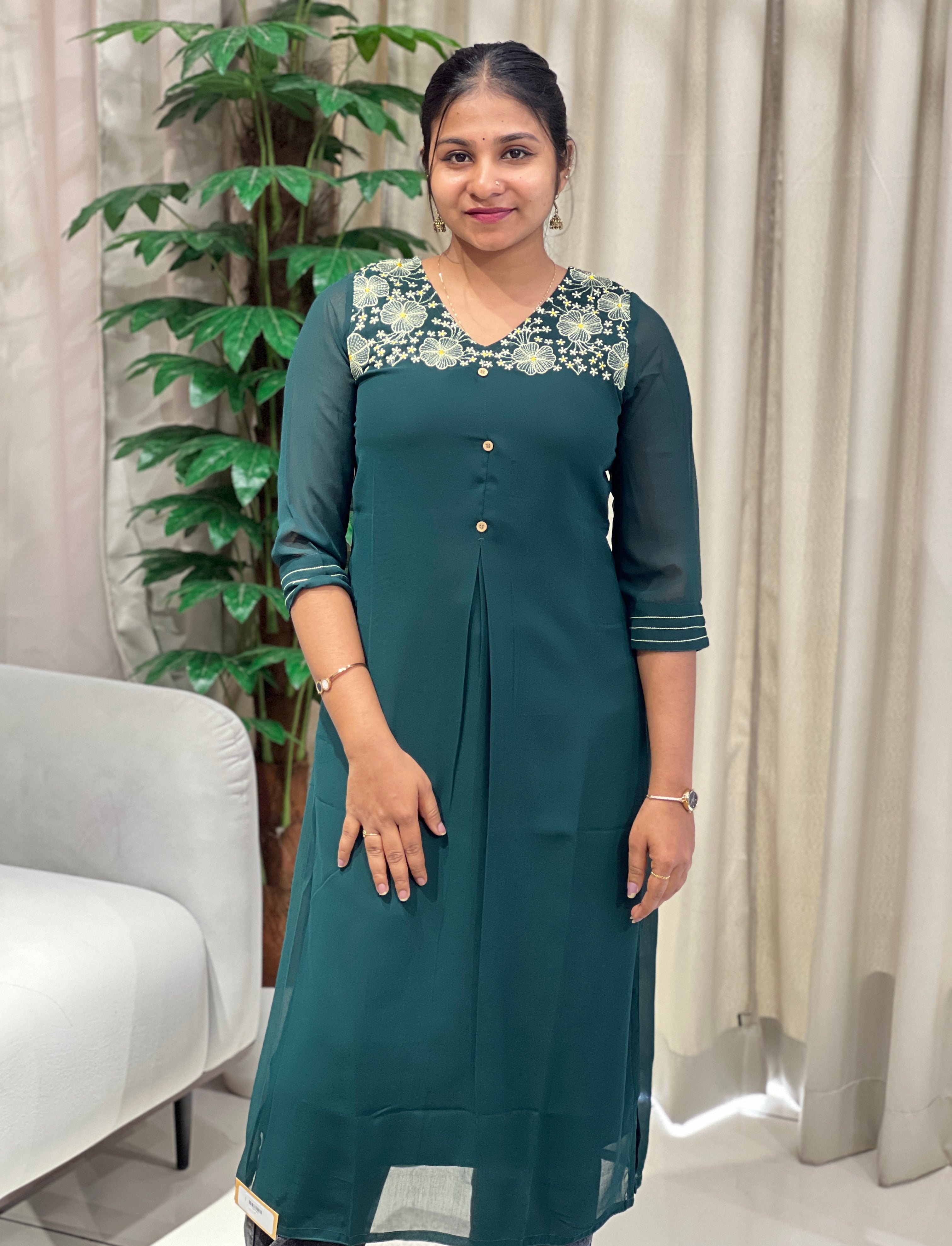 Floral Embroidery Detailed Georgette Kurta | VSI118