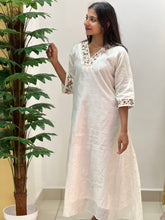 Hand Embroidery Chanderi Kurta | OS384