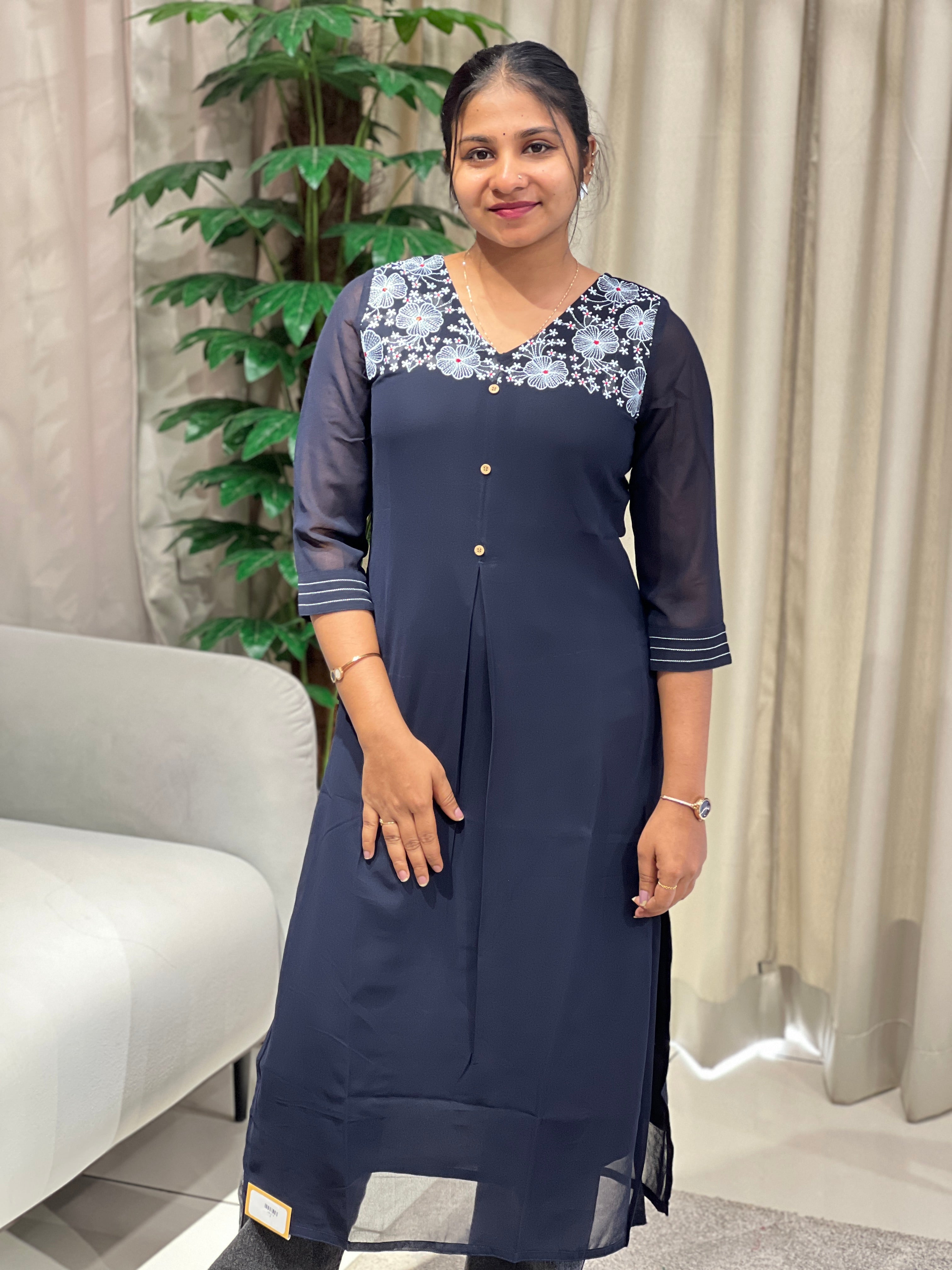 Floral Embroidery Detailed Georgette Kurta | VSI121