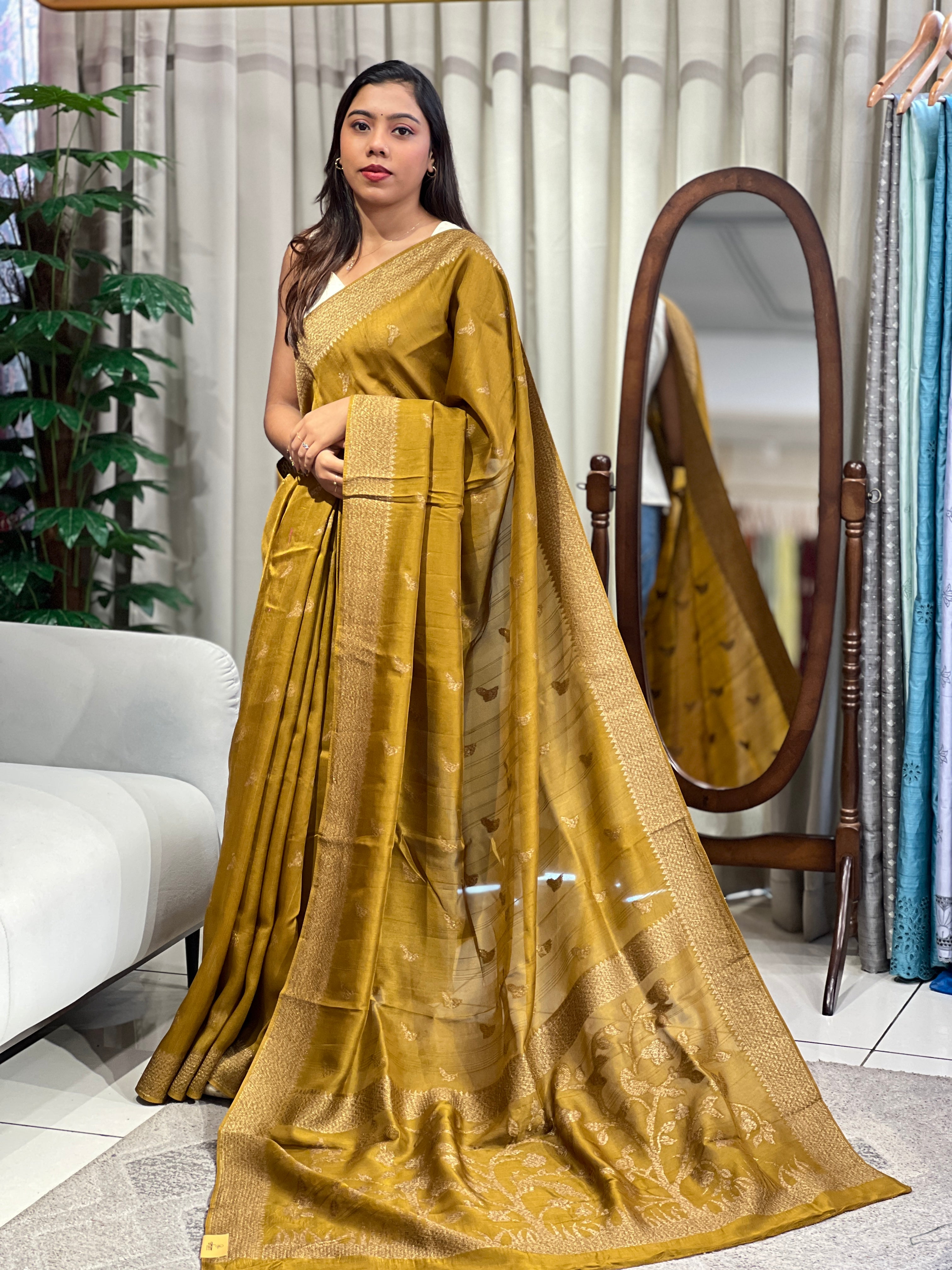 Zari And Thread Woven Semi Tussar Saree | YNG1215