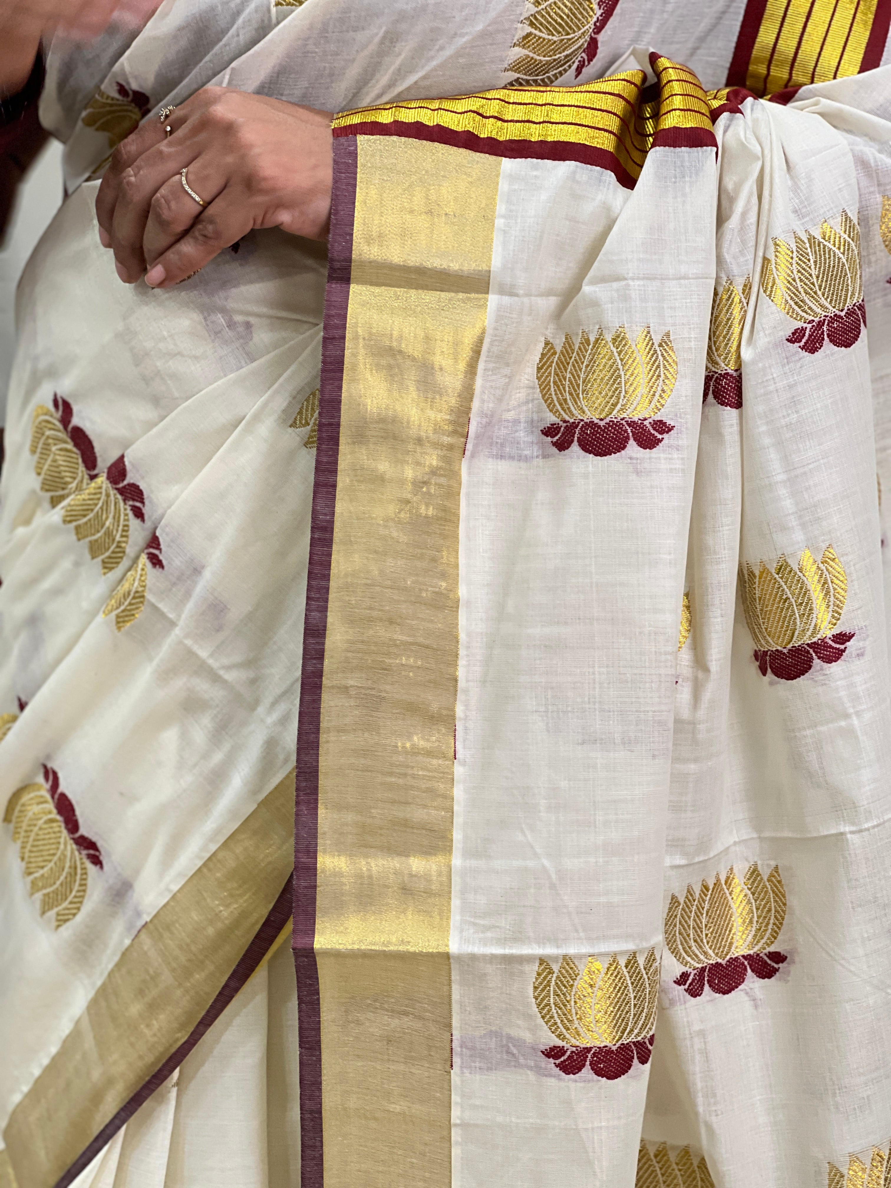 Lotus Pattern Kerala Cotton Saree | GAT425