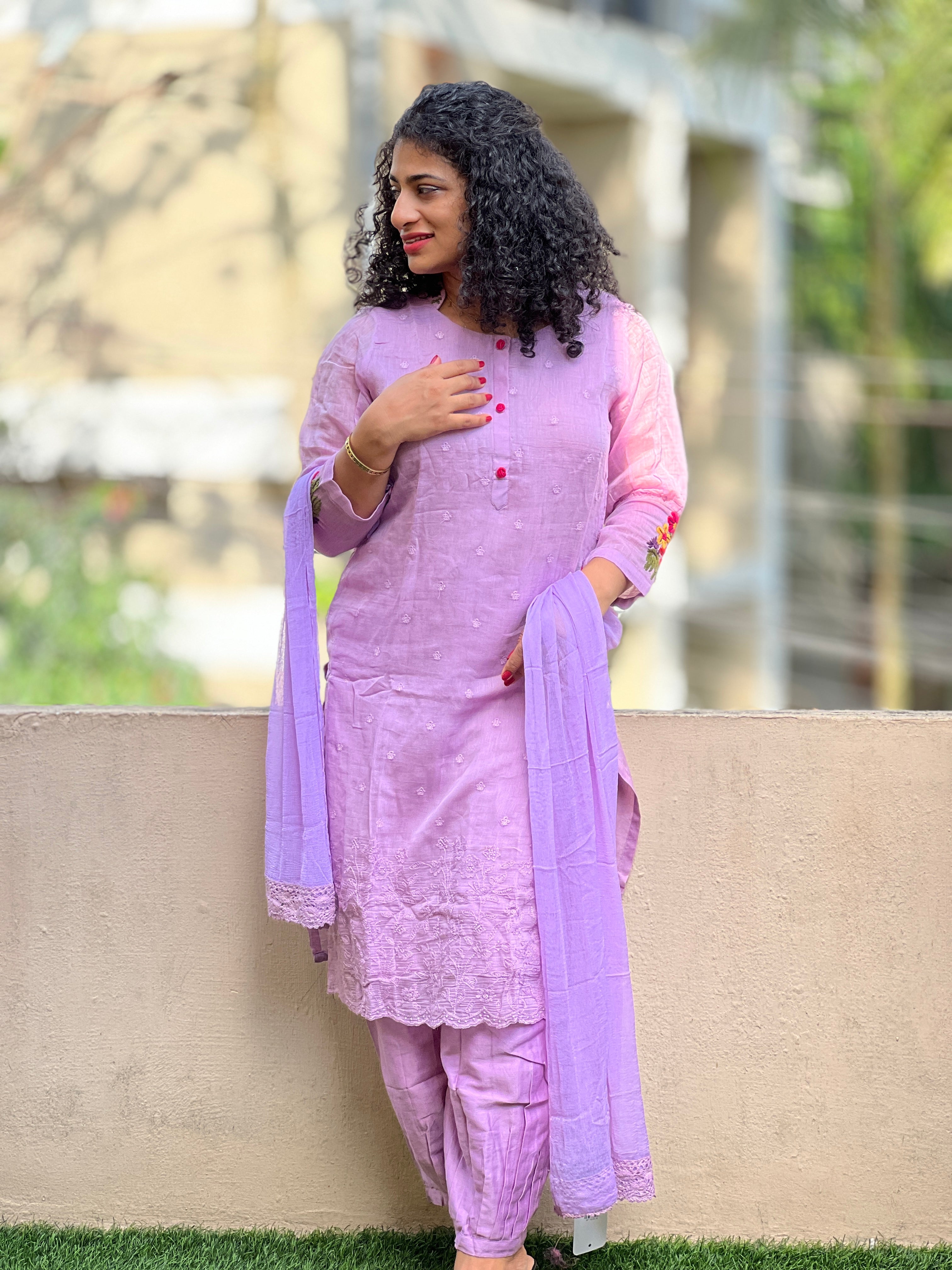 Embroidery Detailed Chanderi Kurta Set | SFT103