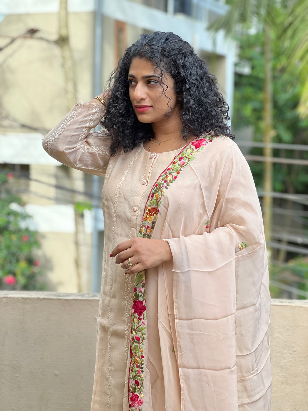 Embroidery Detailed Chanderi Kurta Set | SFT104