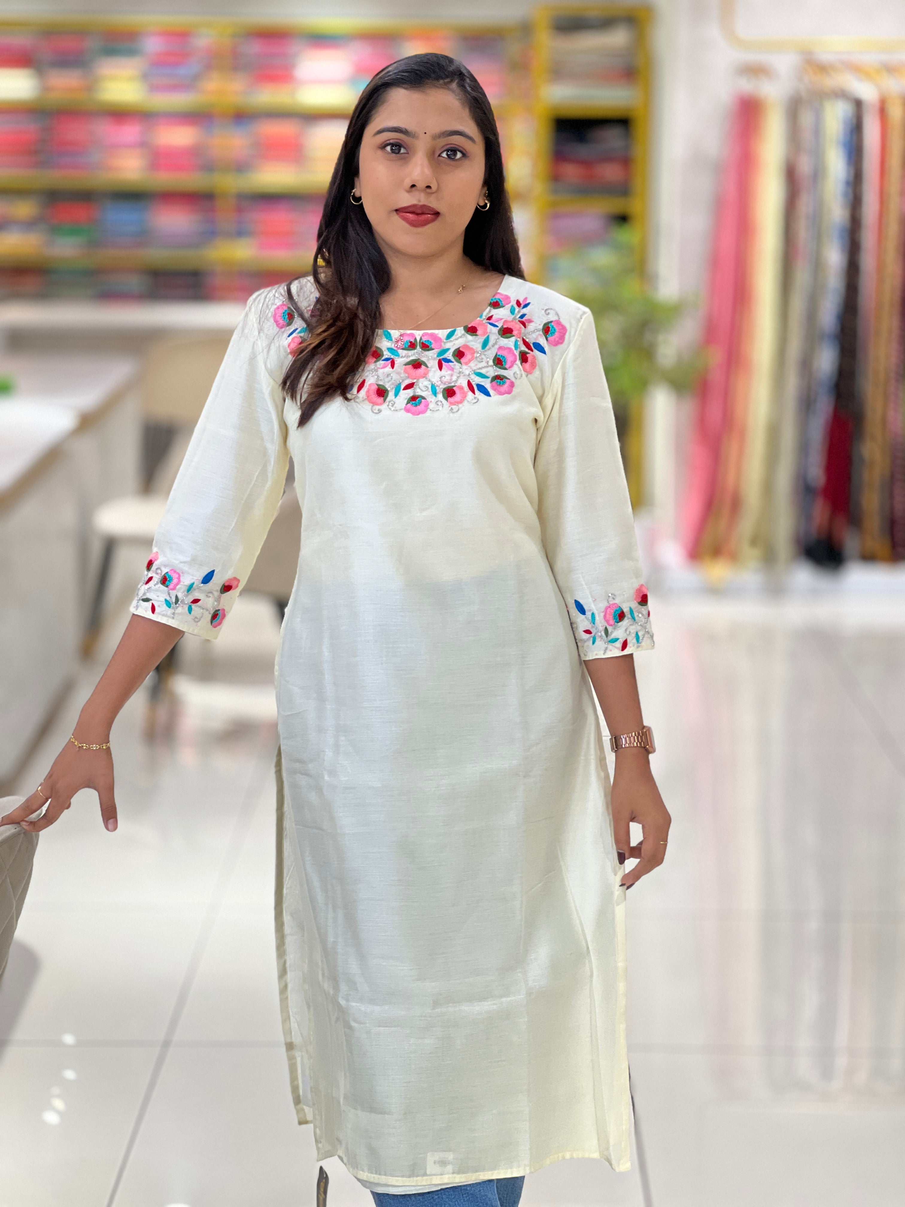Floral Embroidery With Cut Beads Detailed Chanderi Kurta | DNT165