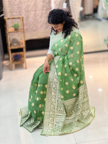 Banarasi Light Golden Zari Weaved Organza Saree | SBS687