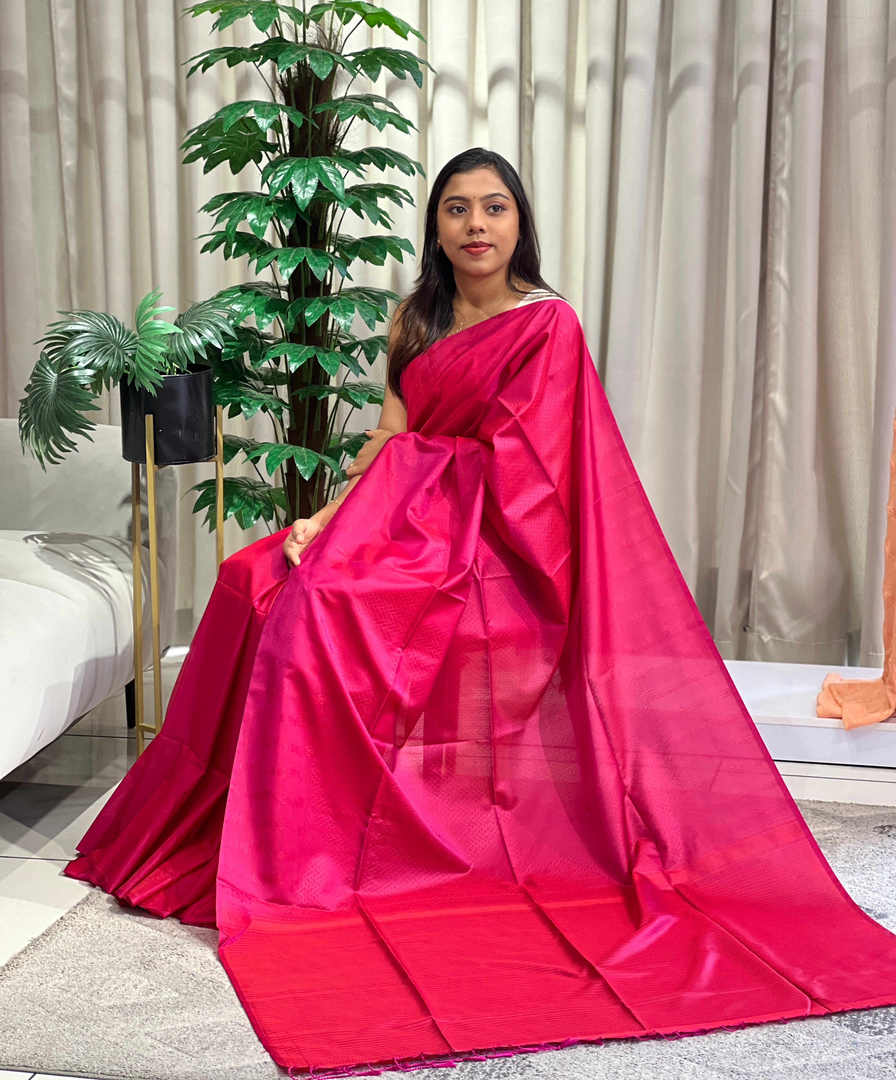 Embossed Weaved Pattern Semi Soft Silk Saree| RTD123