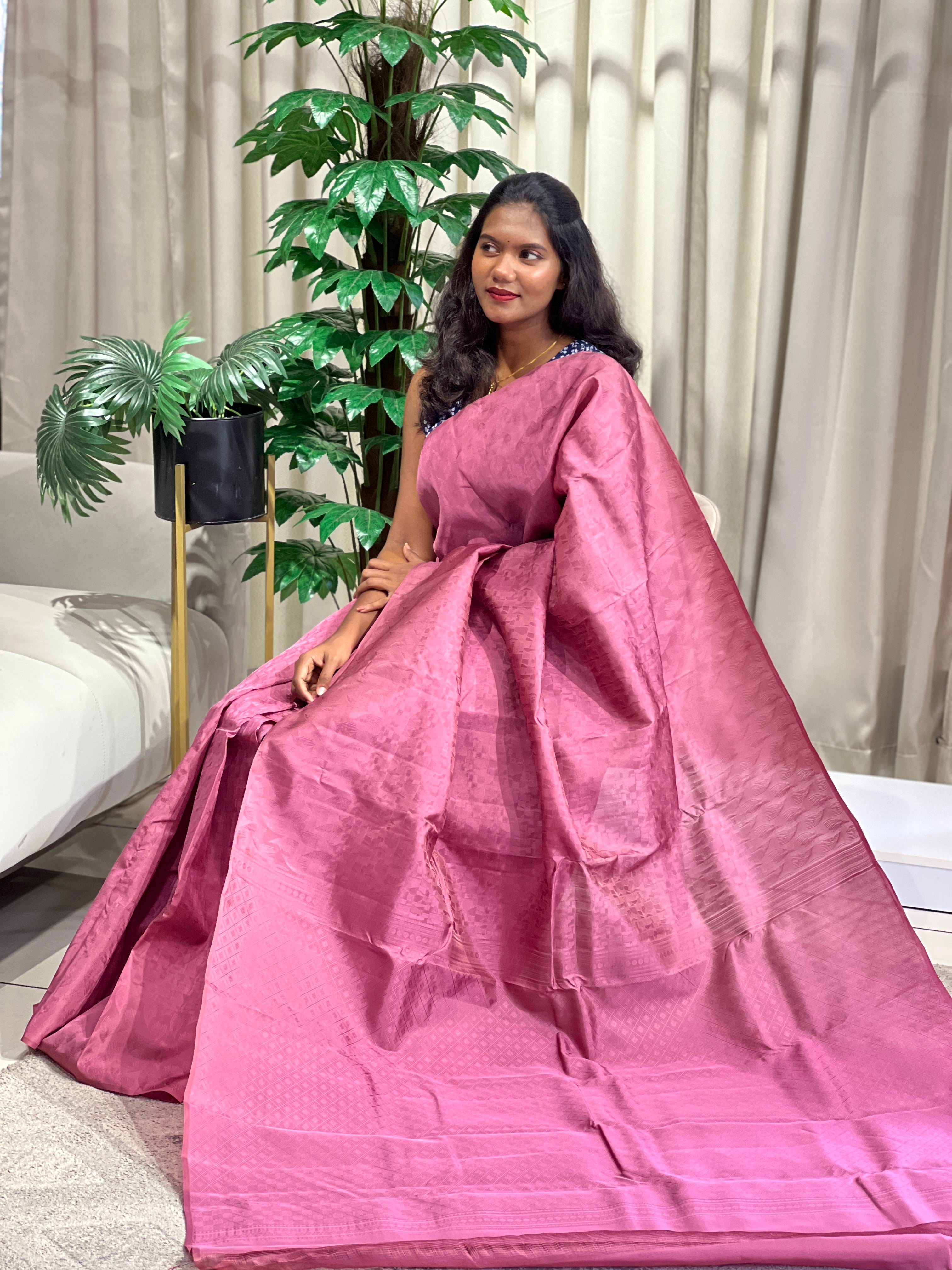 Embossed Weaved Pattern Semi Soft Silk Saree |RTD141