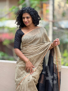 Shop Now Grey Silk Sarees Worn By Your Favorite Tollywood, 50% OFF