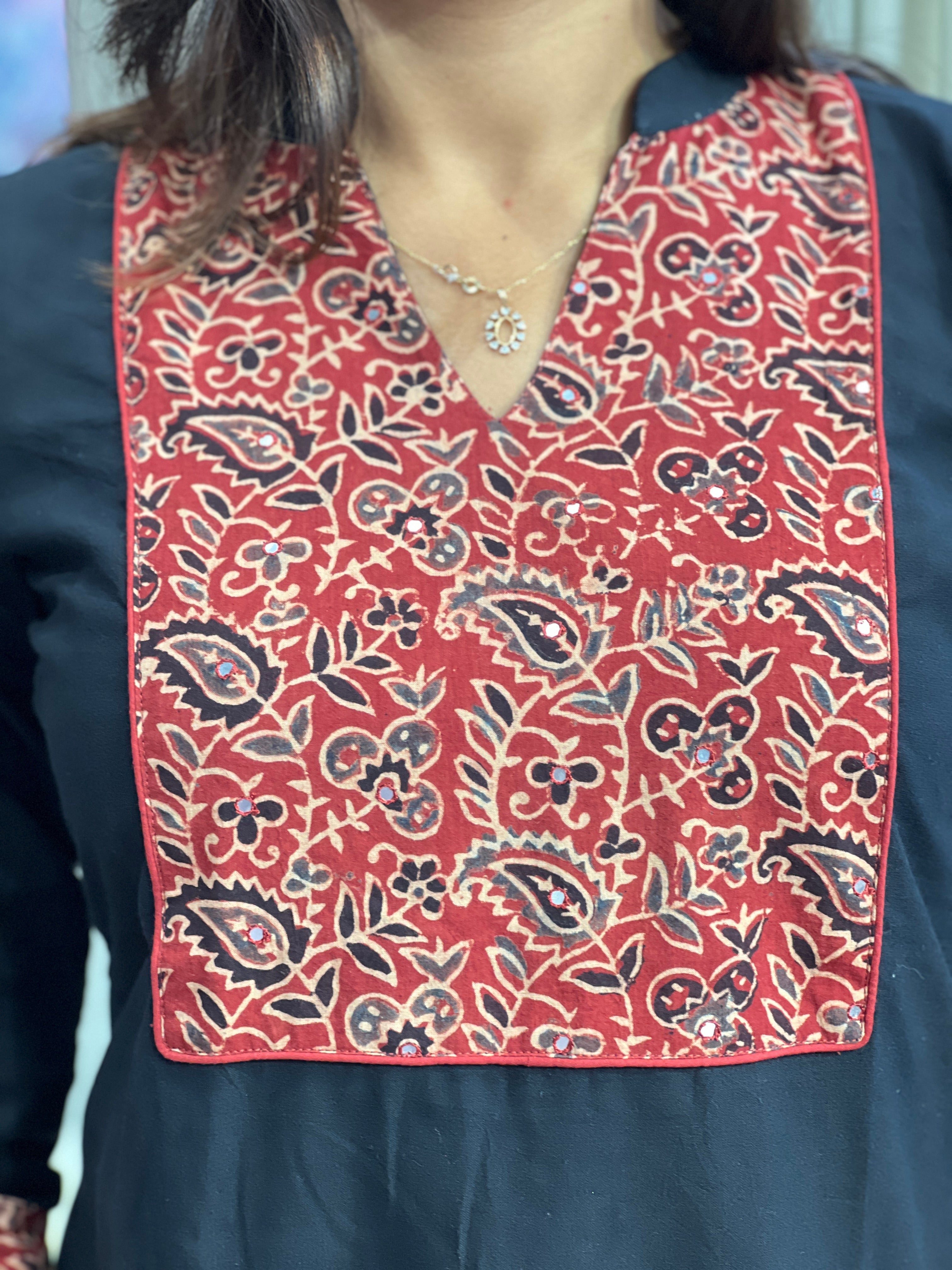 Ajrakh Print With Mirror Detailed Cotton Short Kurta | JSC513